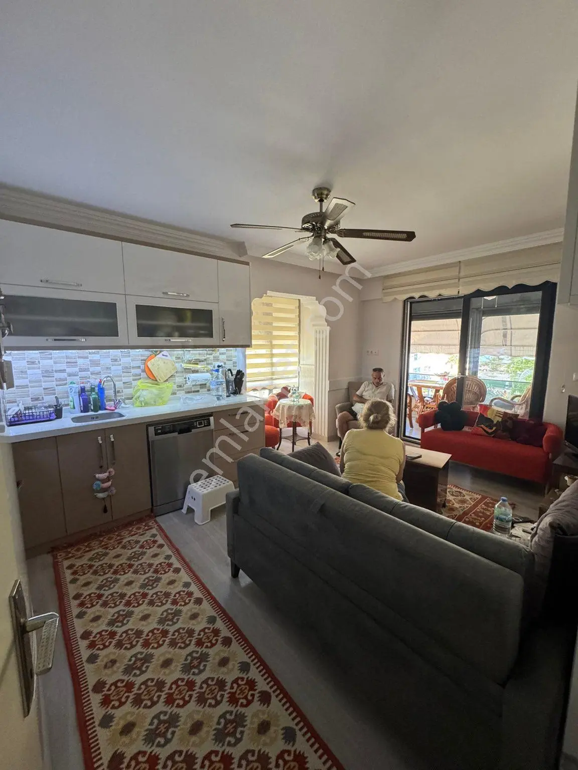Erdek Sahil Mahallesinde Havuzlu Denize 100 Metre Site İçinde Satılık 2+1 Daire - Görsel 3