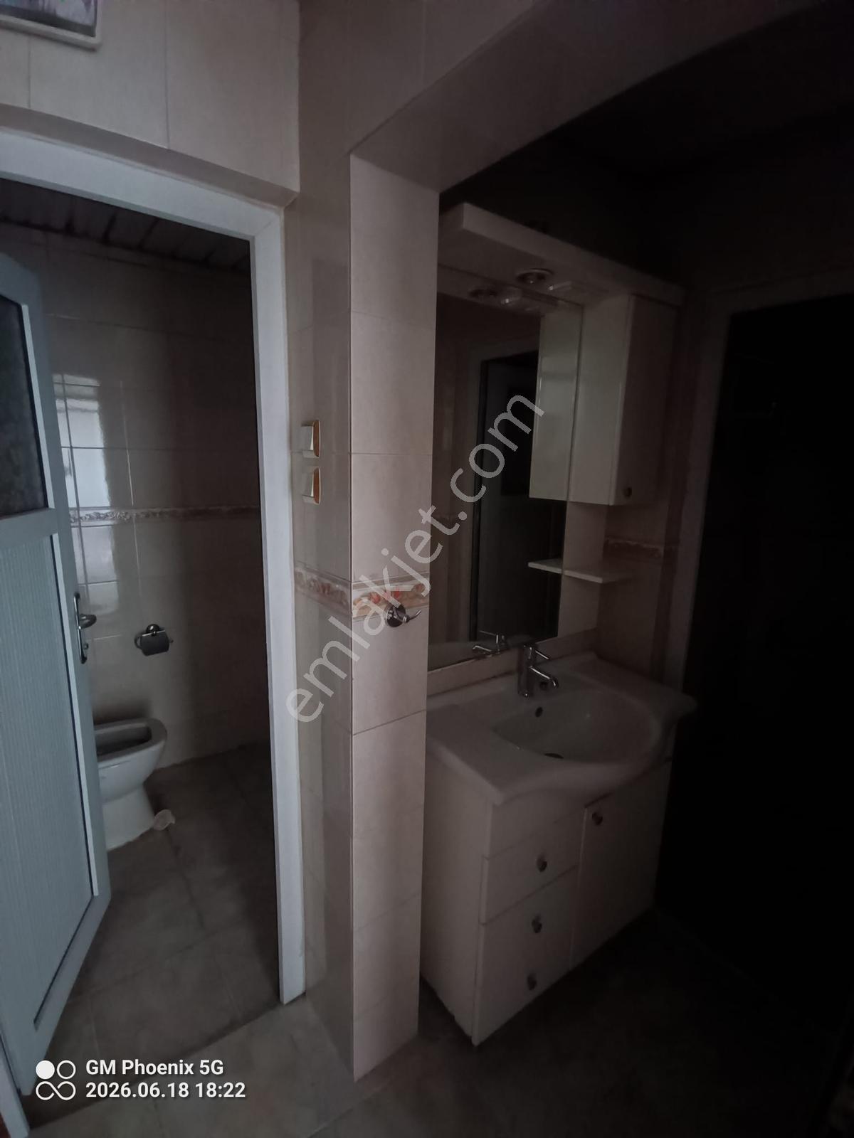 Serintepe Mahallesinde Doğalgazlı Geniş Kiralık 3+1 Daire - Görsel 5