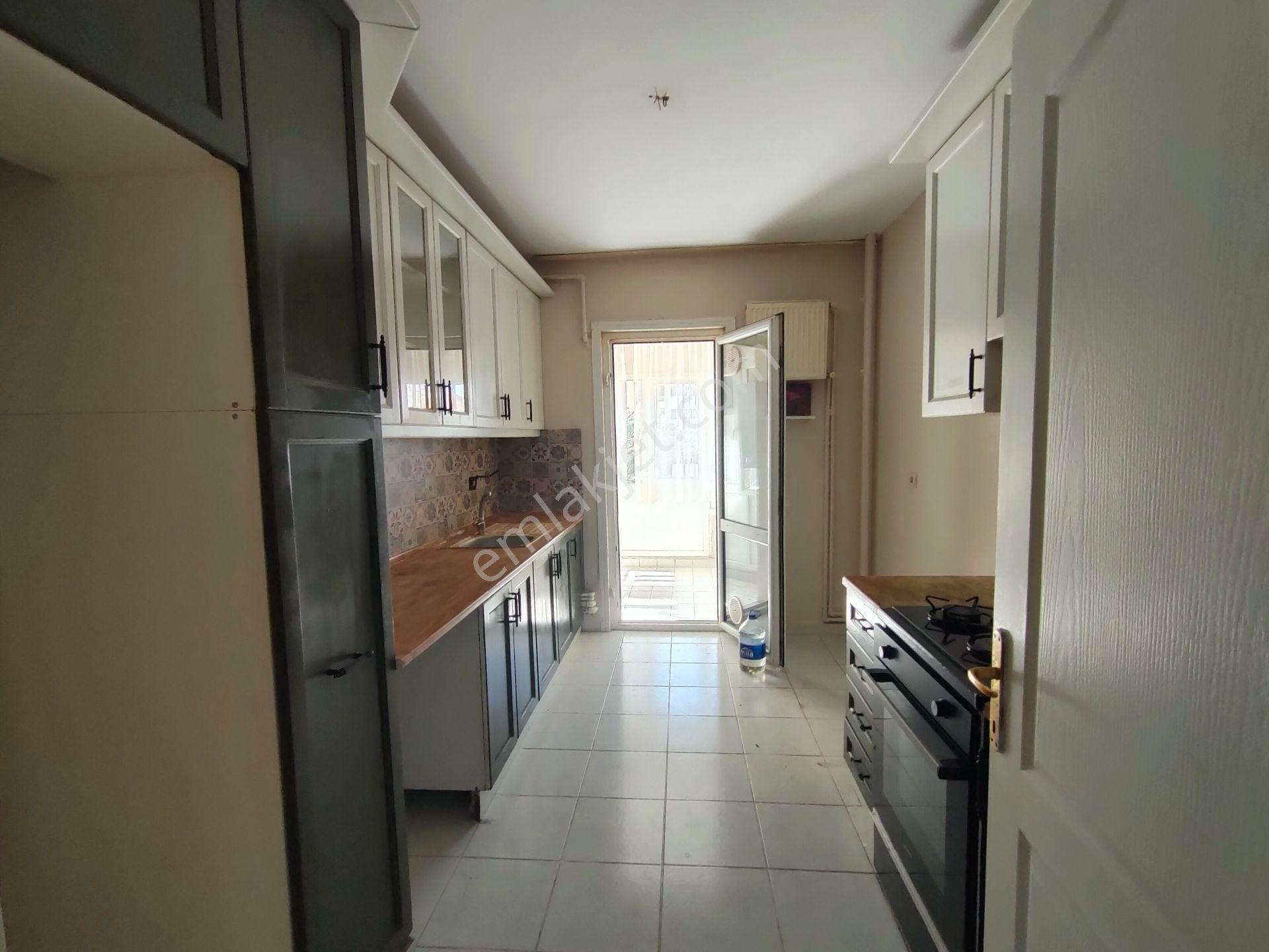 Remax Landden Avm'lerin Dibinde Geniş Ve Ferah 3+1 Kiralık Daire - Görsel 14