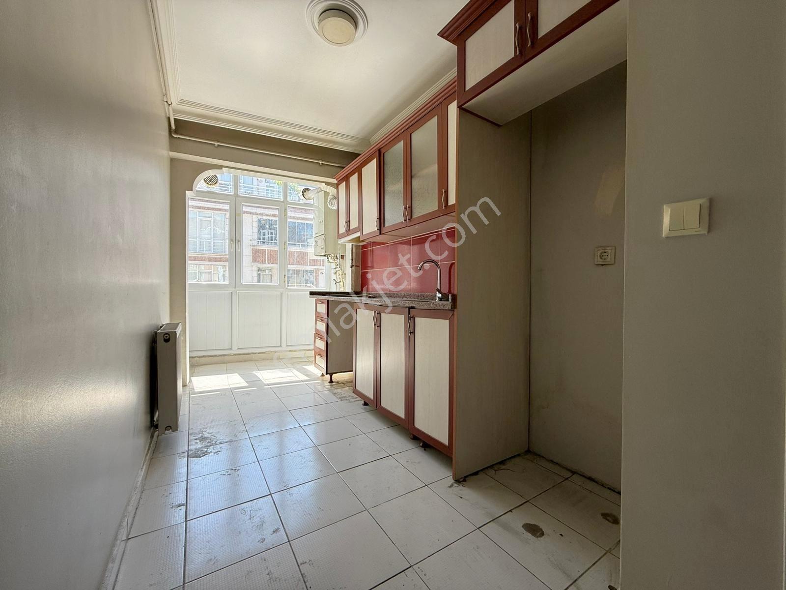 Hürriyet Mahallesi 2+1 Kiralık Daire Cadde Merkez Ulaşıma Yakın! - Görsel 23