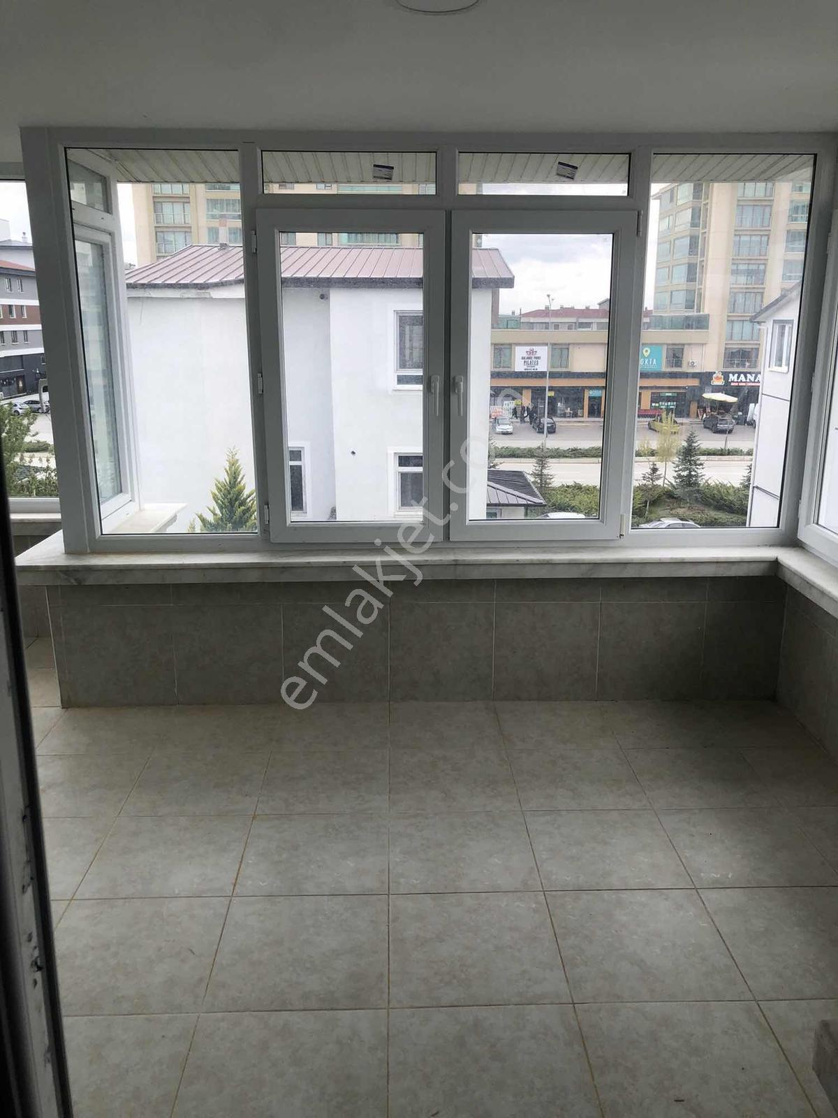 Gölbaşı Eymir'de Kiralık Lüks Villa: Kapalı Garajlı - Görsel 36