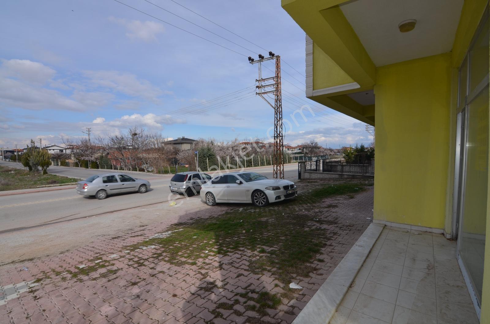 Talha Tozduman'dan 40m Harmancık C. Cepheli Önü A.depolu Dükkan - Görsel 17