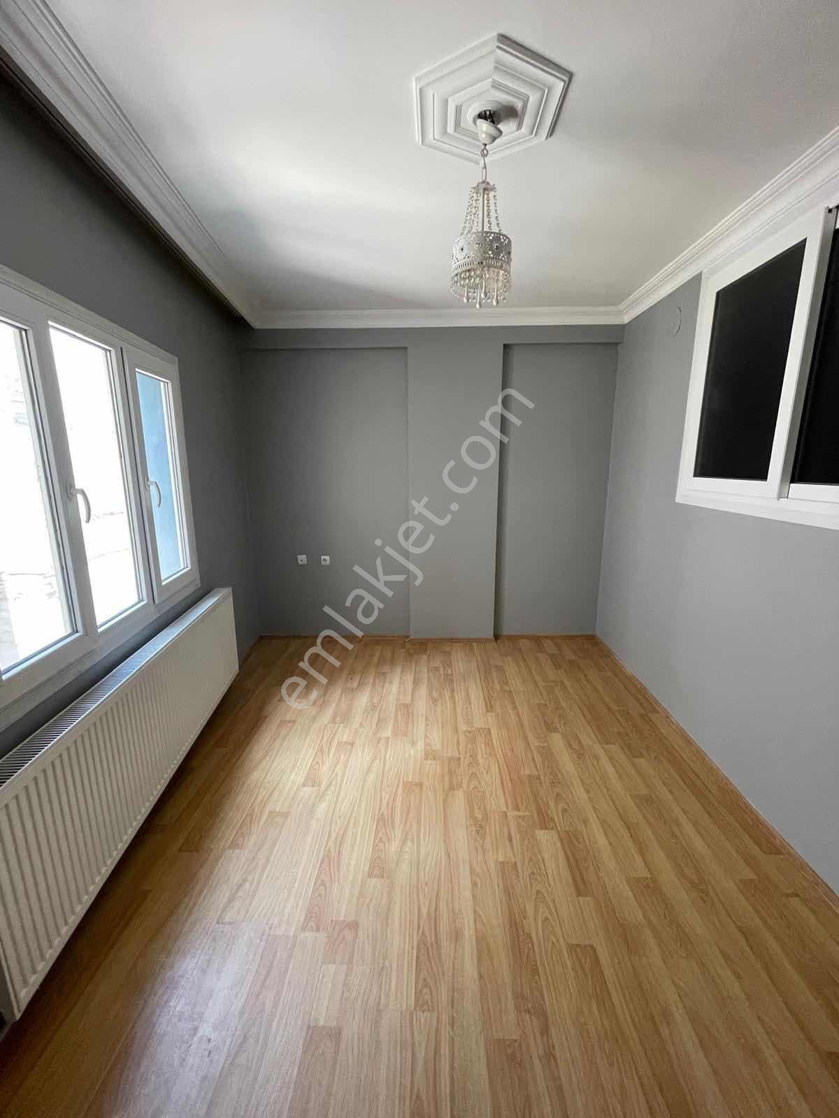 Yıldırım Mahallesinde Hazır Kiracılı Ara Kat Daire - Görsel 4