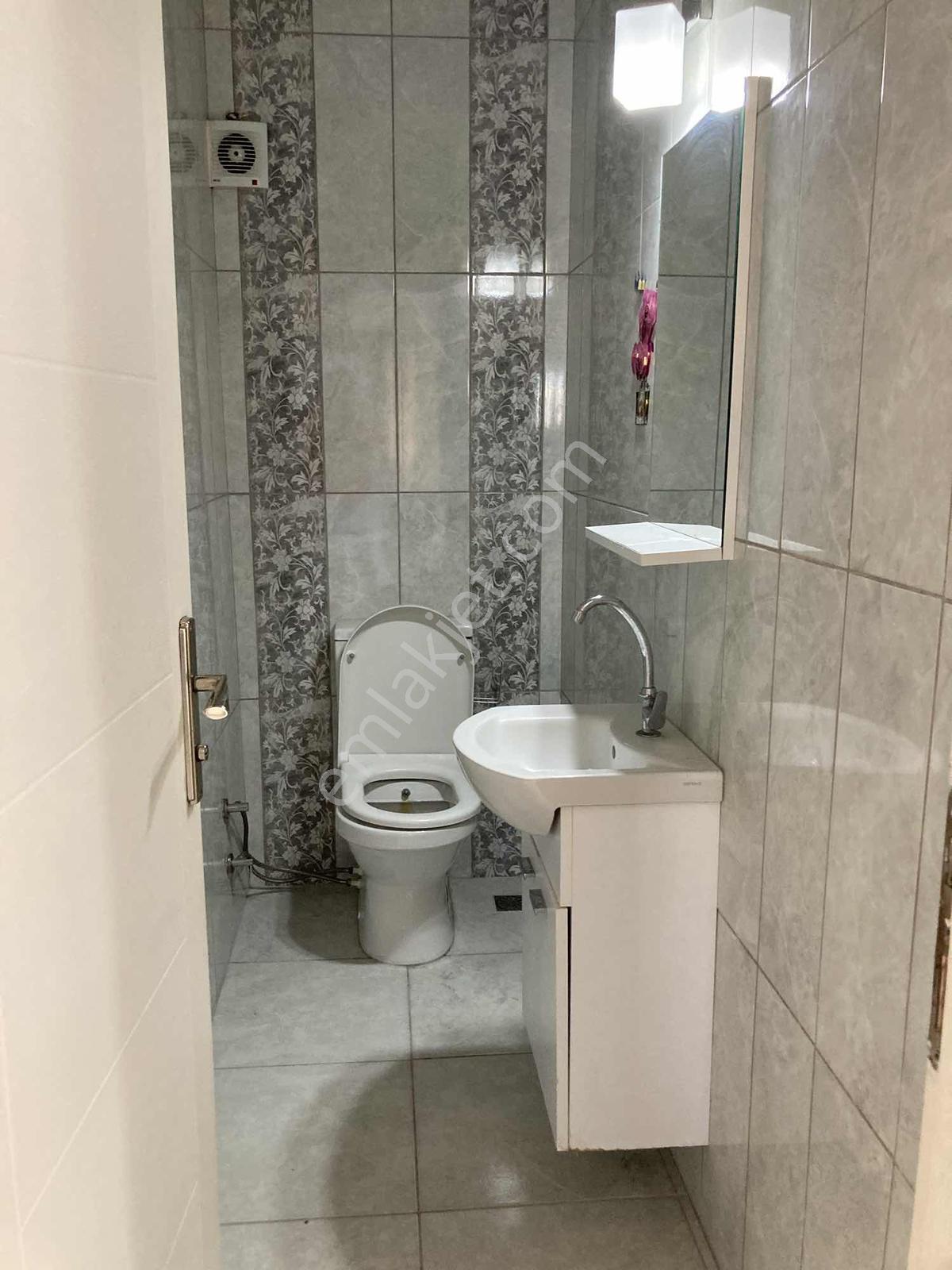 Gülveren Mahallesinde Geniş Ve Ferah 3+1 Kiralık Daire ! - Görsel 12