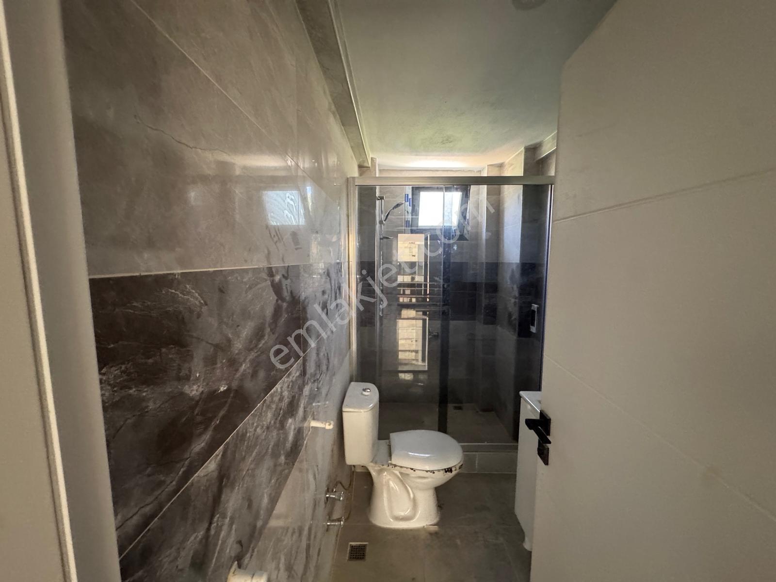 Foça Yenibağarası Mah. Kiralık 2+1 Bahçe Katı Daire - Görsel 12