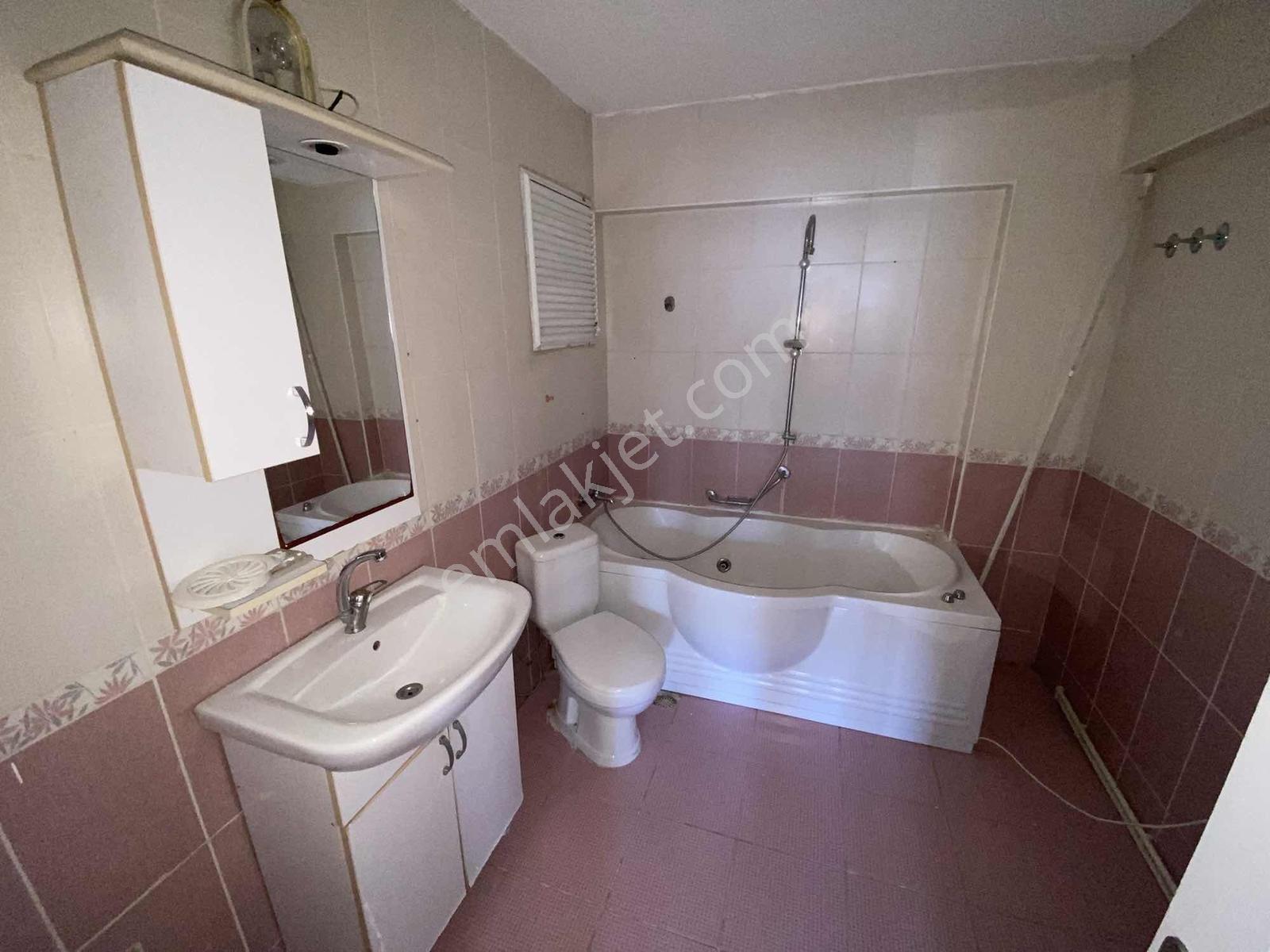 Buca Adatepe Mahallesinde Satılık 3+1 Köşe 126m2 Daire - Görsel 4