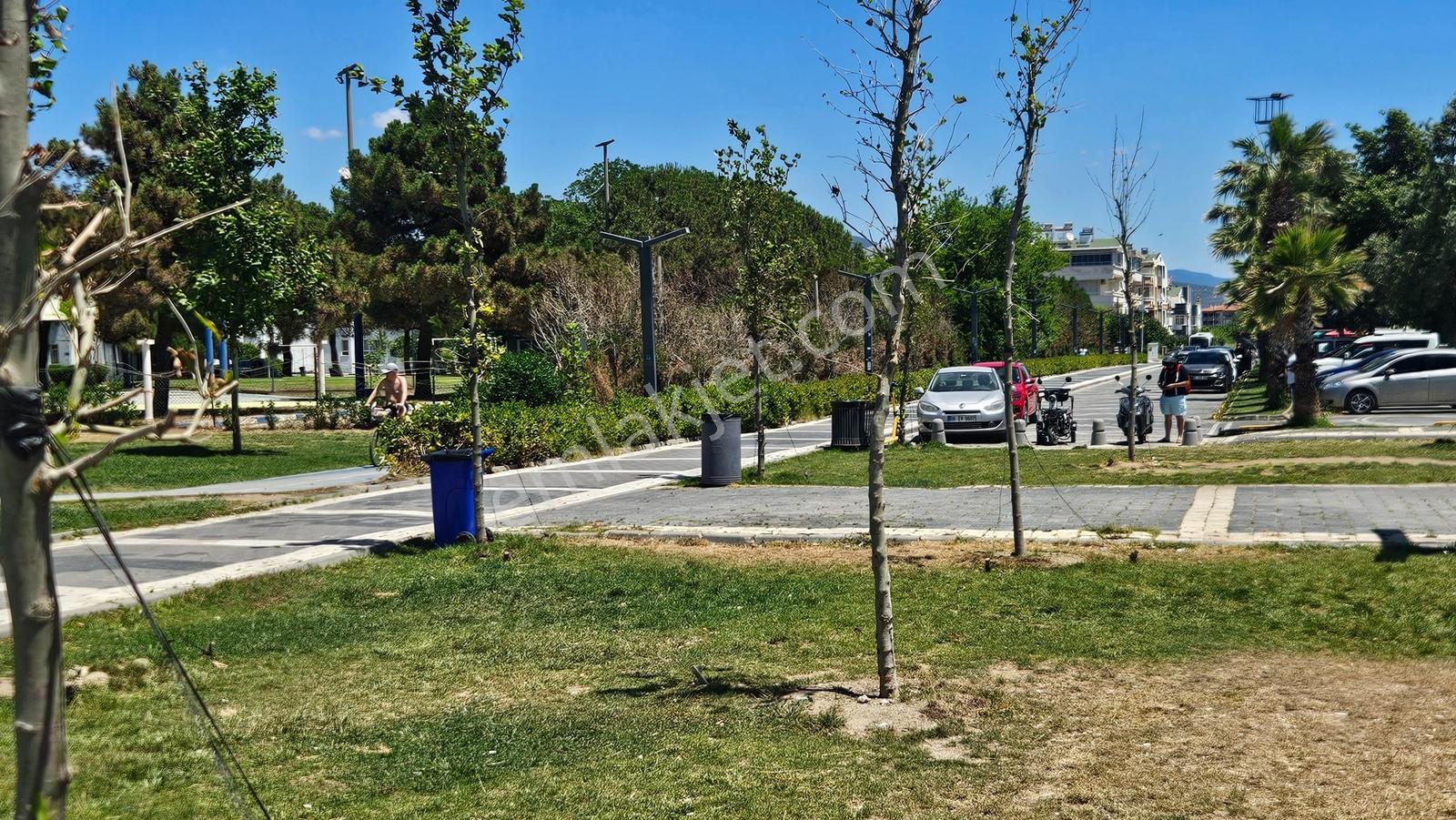 Altınkum' Da Plaja 1km Mesafede Sezonluk Konforlu2+1 - Görsel 23