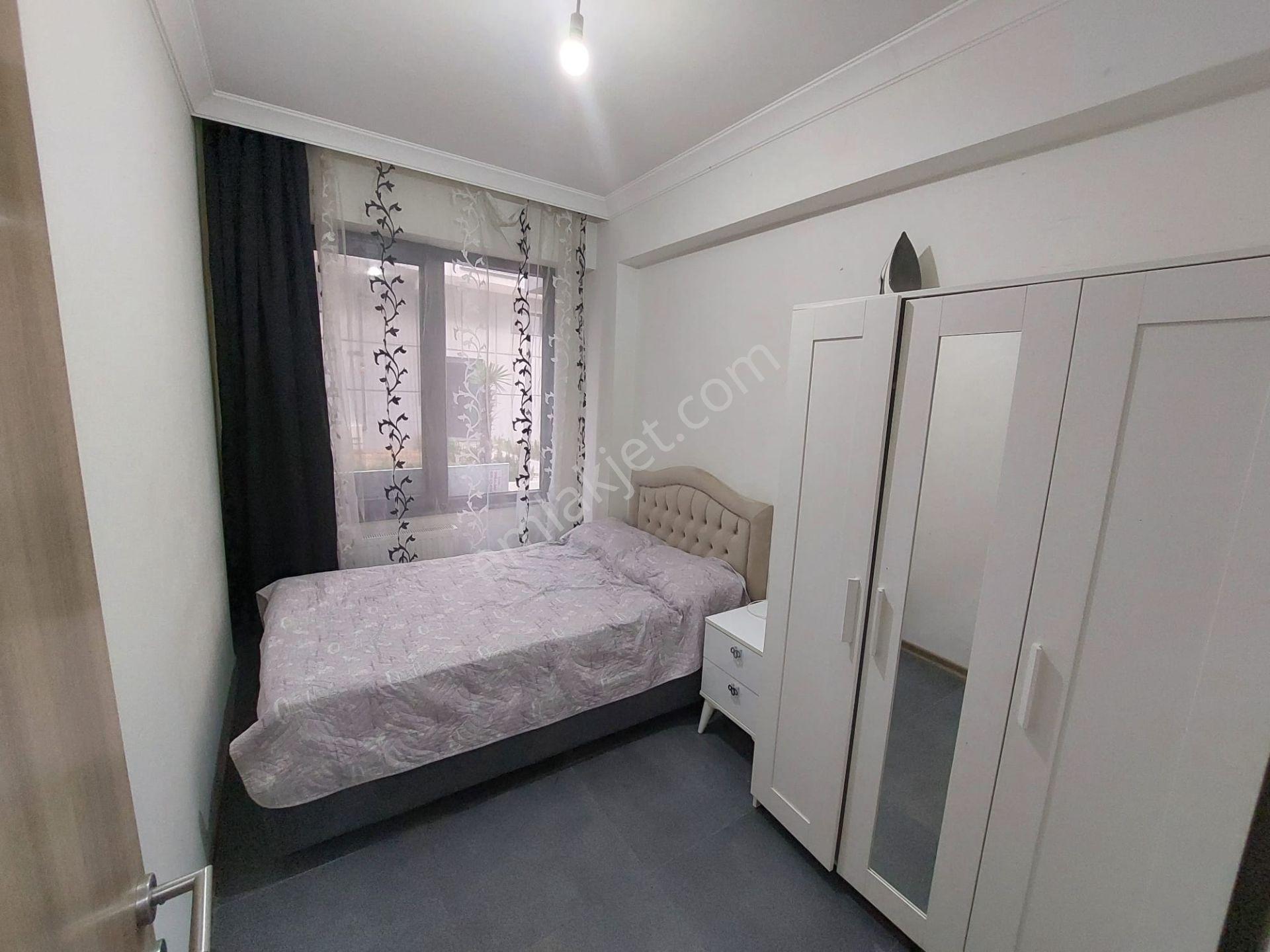 Çamlık Sitesinde Bahçe Kullanım Alanlı 1+1 Eşyalı Kiralık Daire - Görsel 22