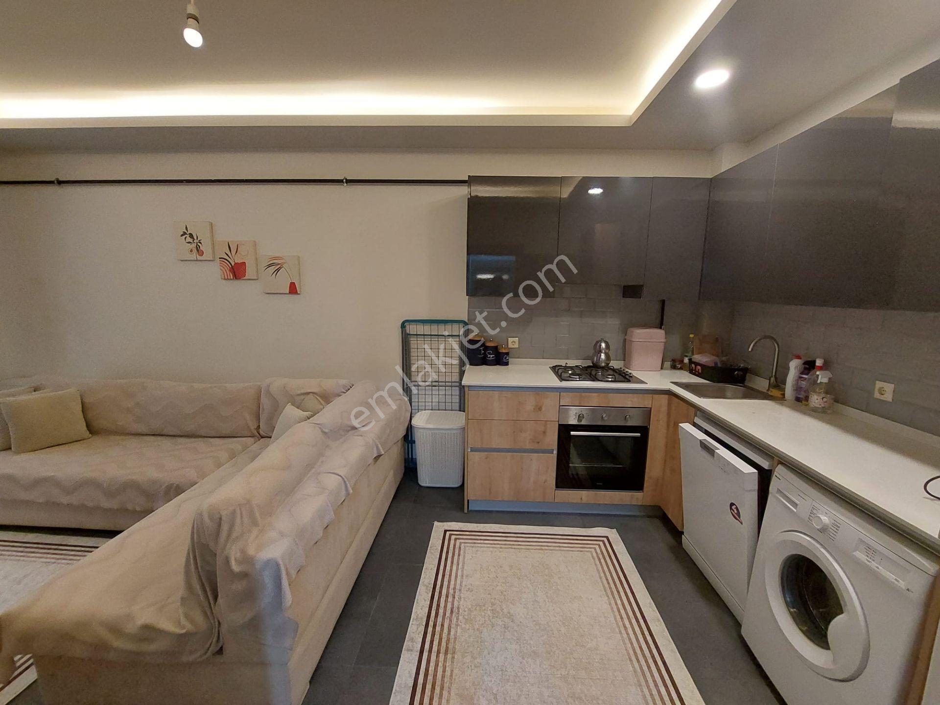 Çamlık Sitesinde Bahçe Kullanım Alanlı 1+1 Eşyalı Kiralık Daire - Görsel 13