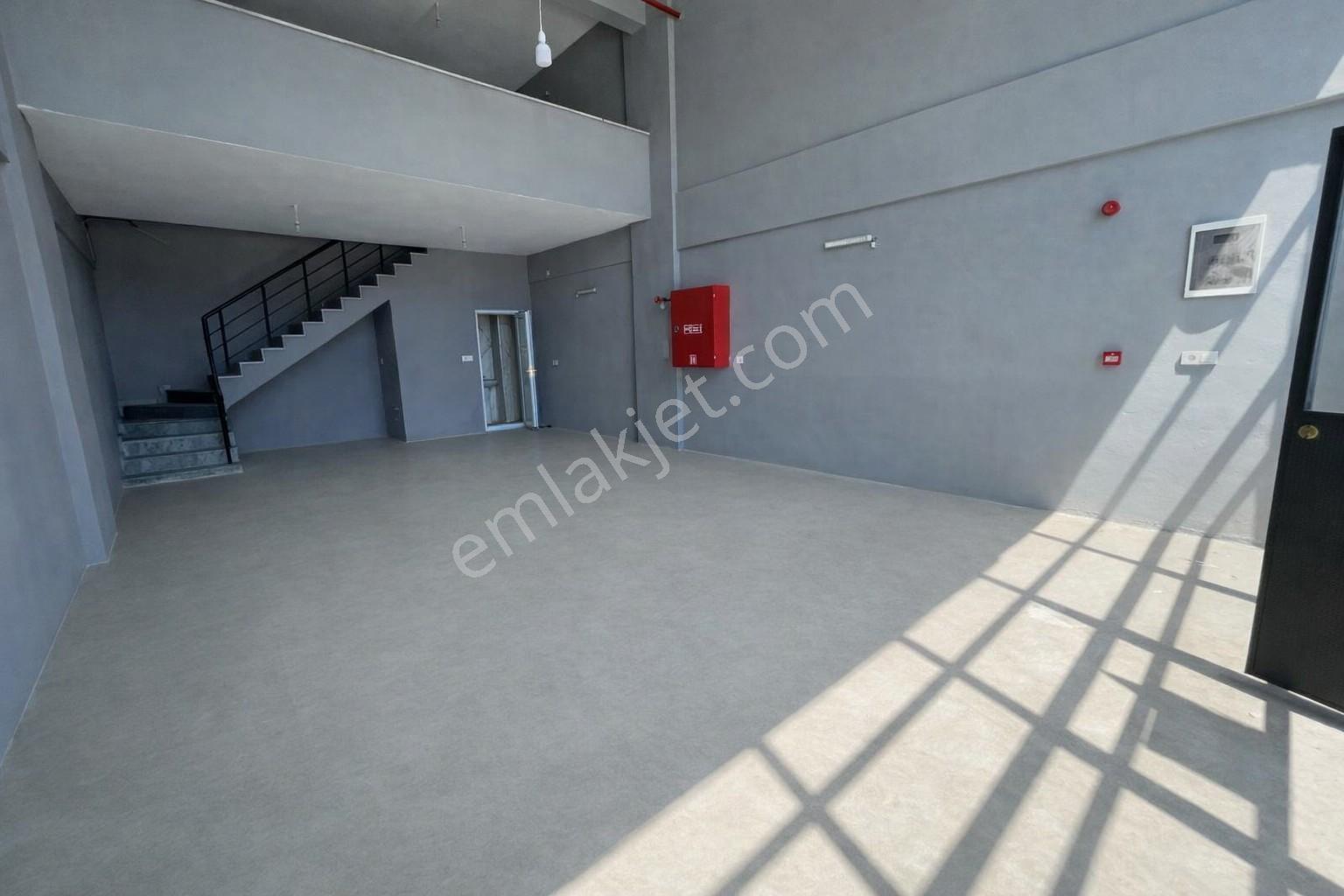 Sakarya Tuzla Mahallesi Zirai Aletler Sanayisinde Kiralık Dükkan - Görsel 3