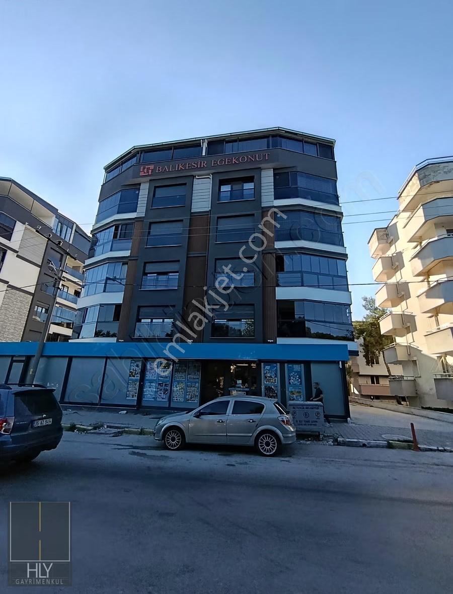 Hly Gayrimenkulden Bahçelievlerde 3+1 Satılık Daire - Görsel 13