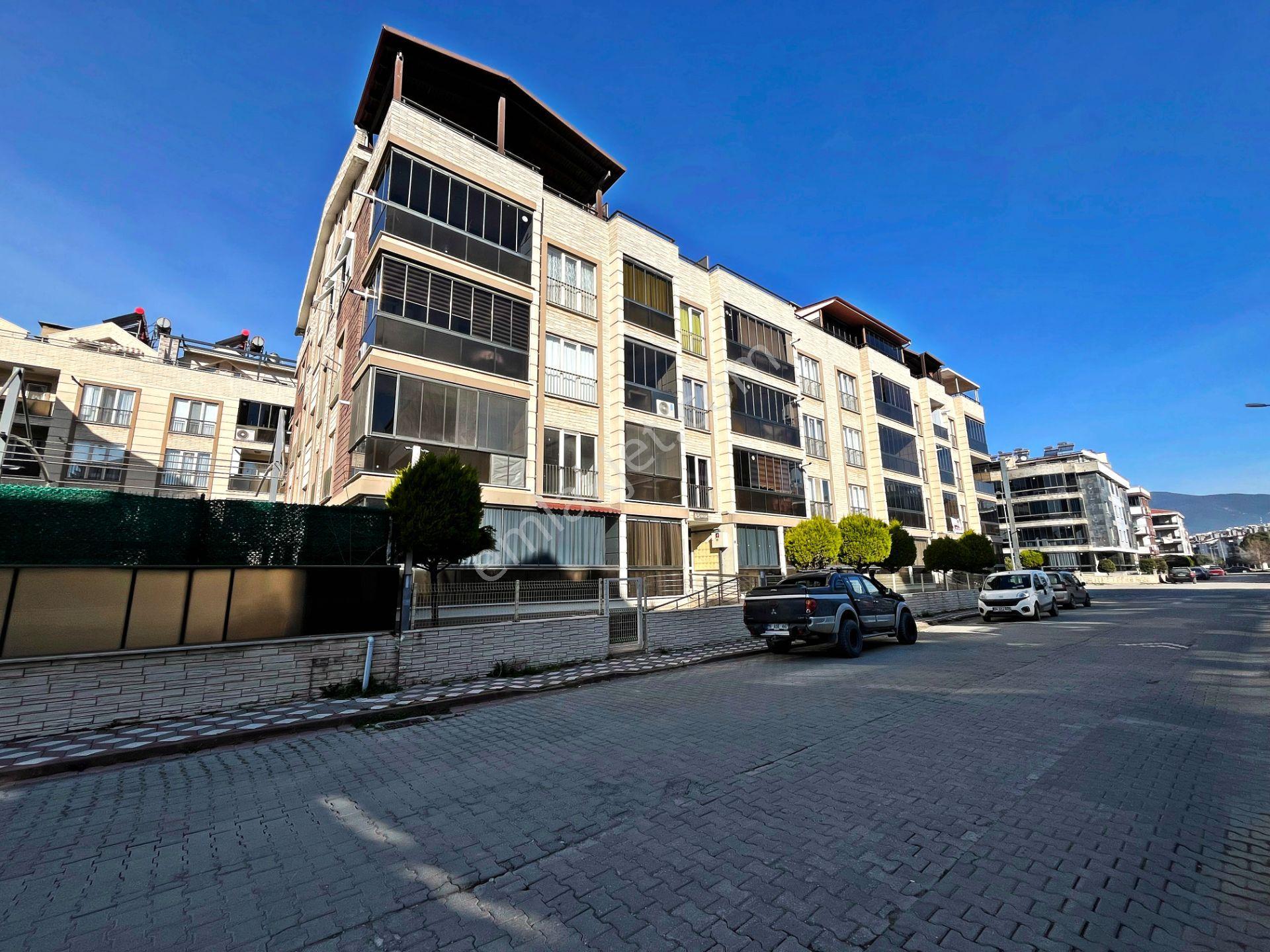 Aktif'ten Akçay'da Satılık Yüzme Havuzlu, Otoparklı Spor Salonlu Full Donanımlı 3+1 Dublex - Görsel 35