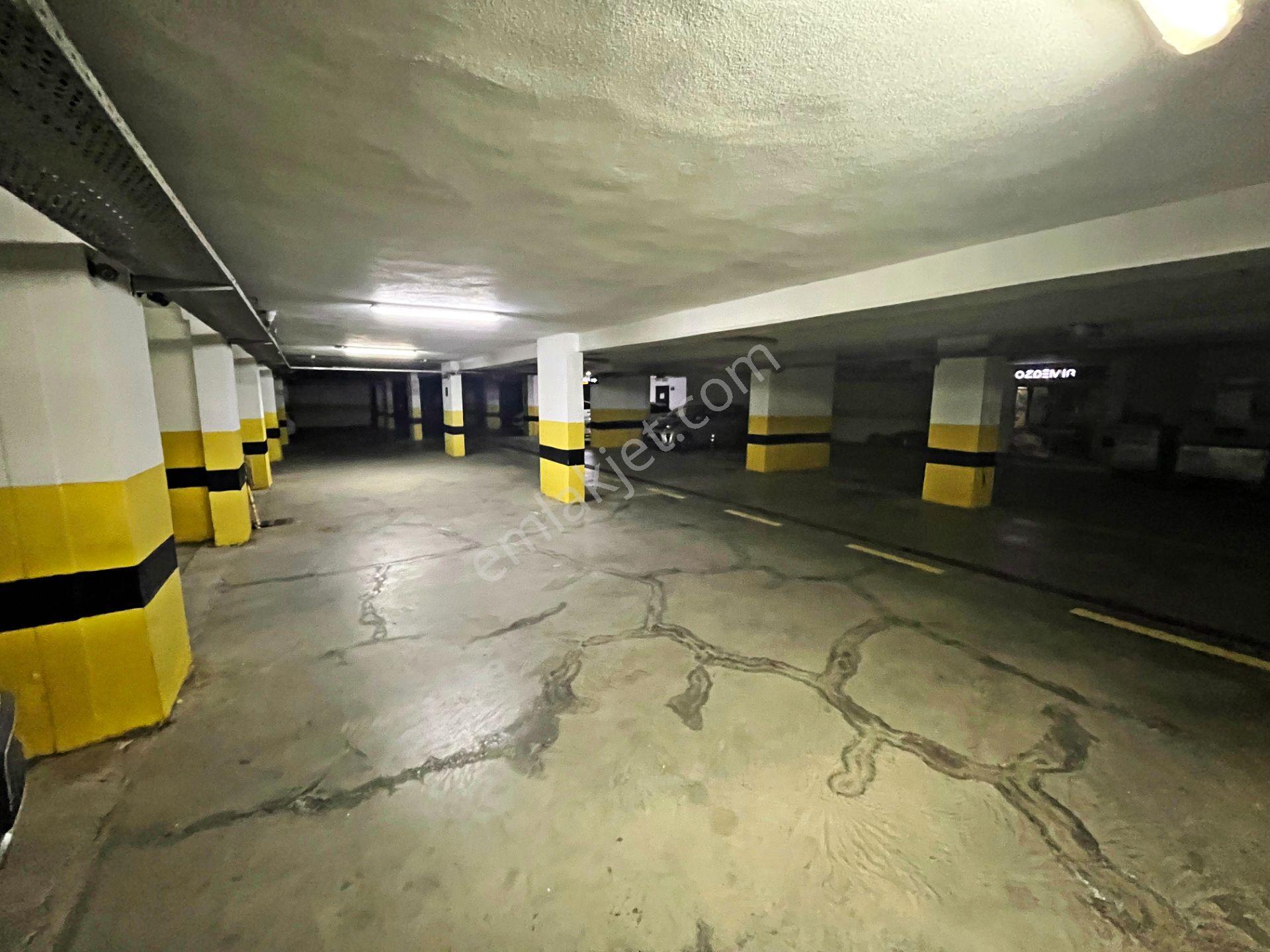 Aktif'ten Akçay'da Satılık Yüzme Havuzlu, Otoparklı Spor Salonlu Full Donanımlı 3+1 Dublex - Görsel 27