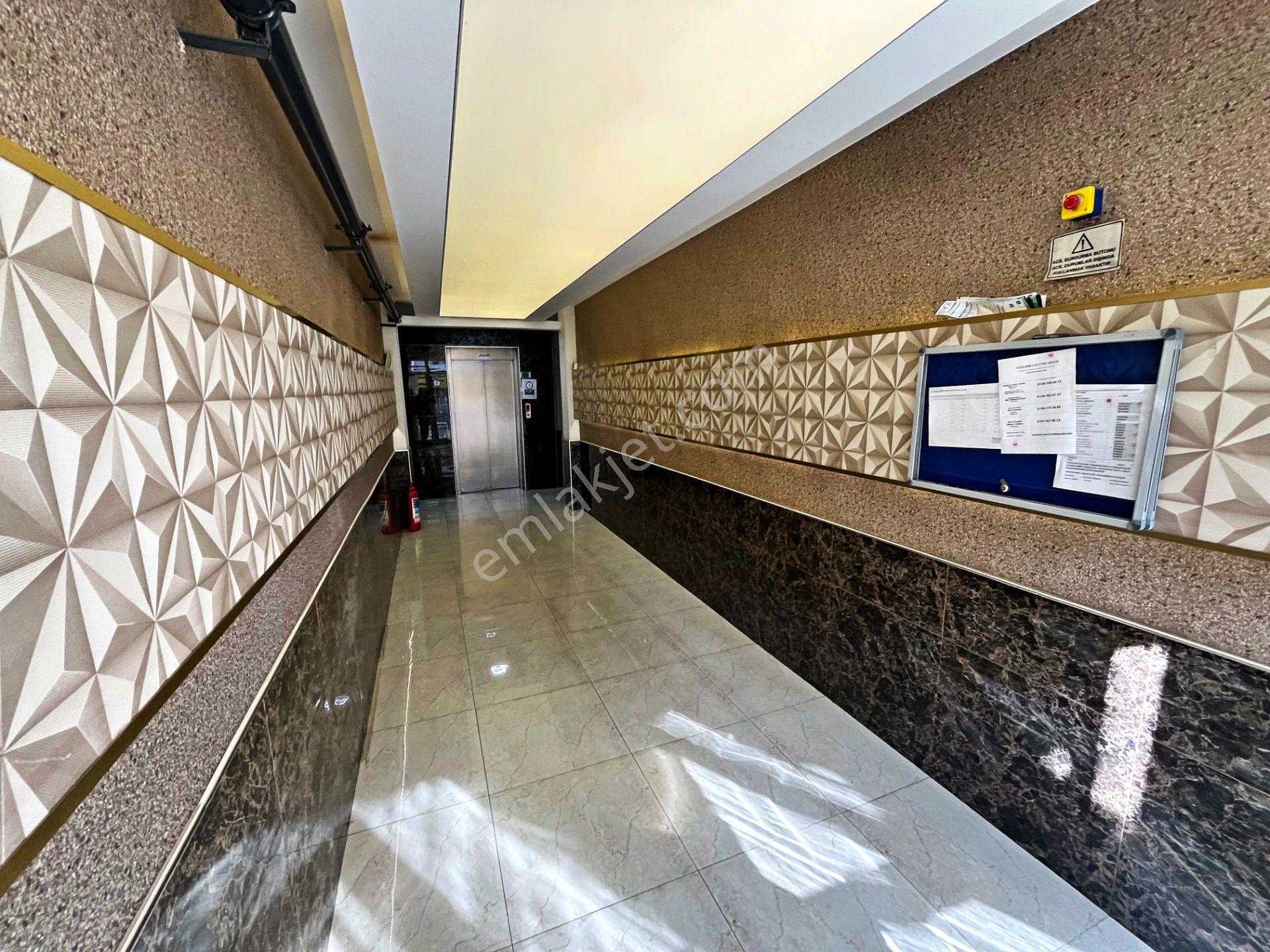 Aktif'ten Akçay'da Satılık Yüzme Havuzlu, Otoparklı Spor Salonlu Full Donanımlı 3+1 Dublex - Görsel 32