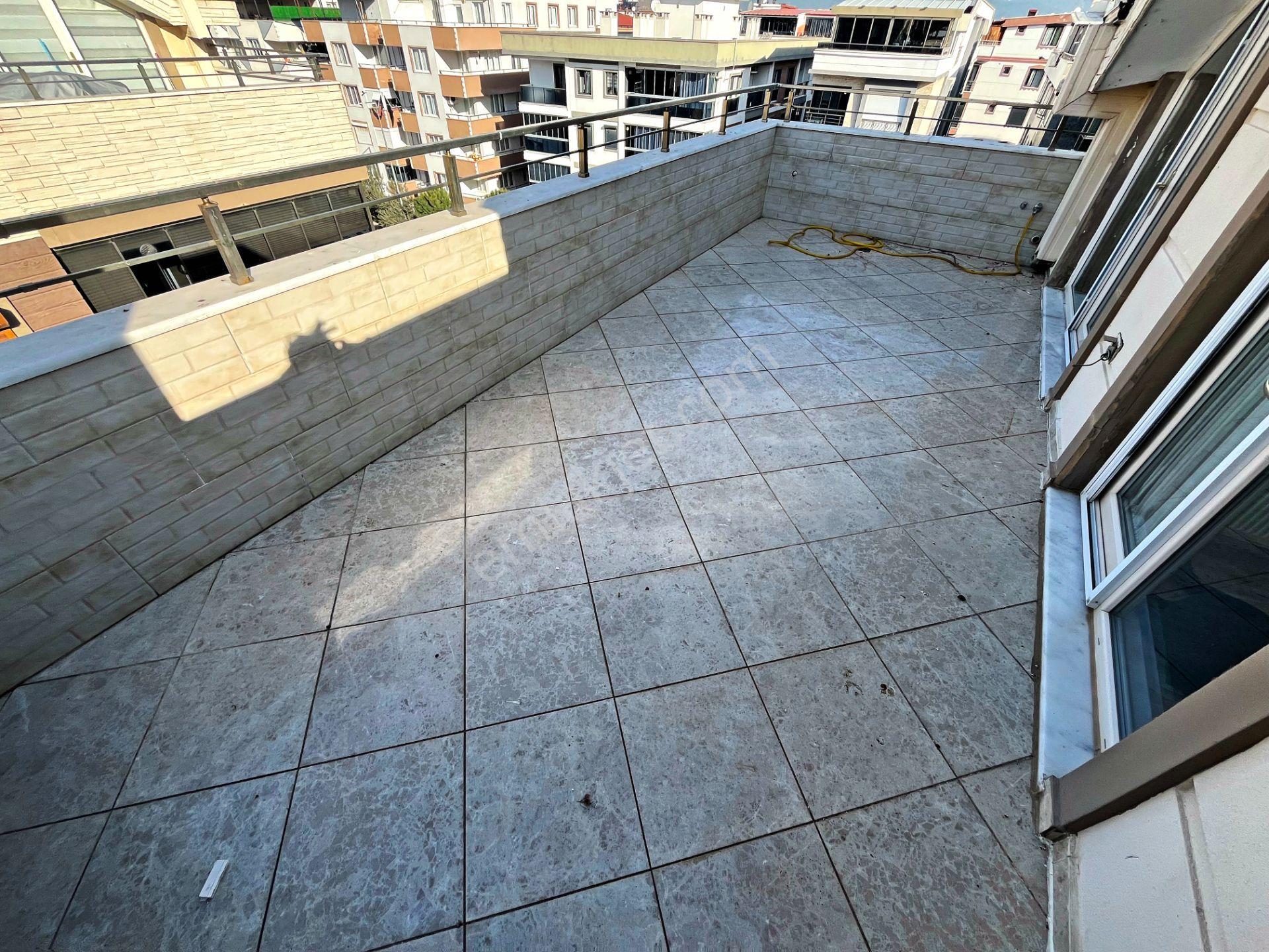 Aktif'ten Akçay'da Satılık Yüzme Havuzlu, Otoparklı Spor Salonlu Full Donanımlı 3+1 Dublex - Görsel 22