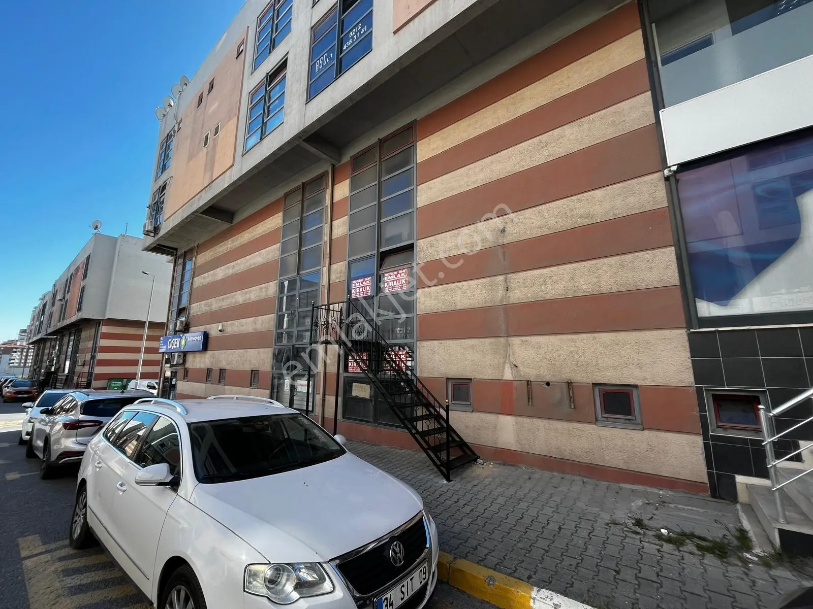 Tekstilkent Emlak'tan Kademeli Cadde'de 180 M2 Kiralık İş Yeri