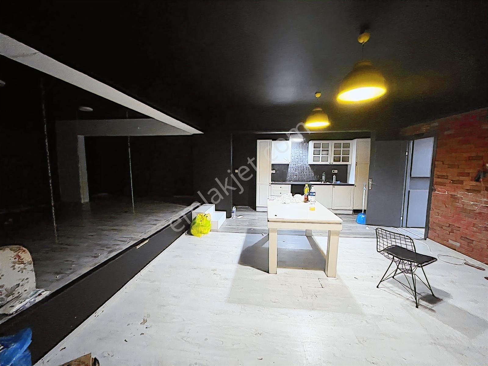 Plaza Yanı Köşe Konumda 200 M2 Şık Yapılı Kiralık İş Yeri - Görsel 11