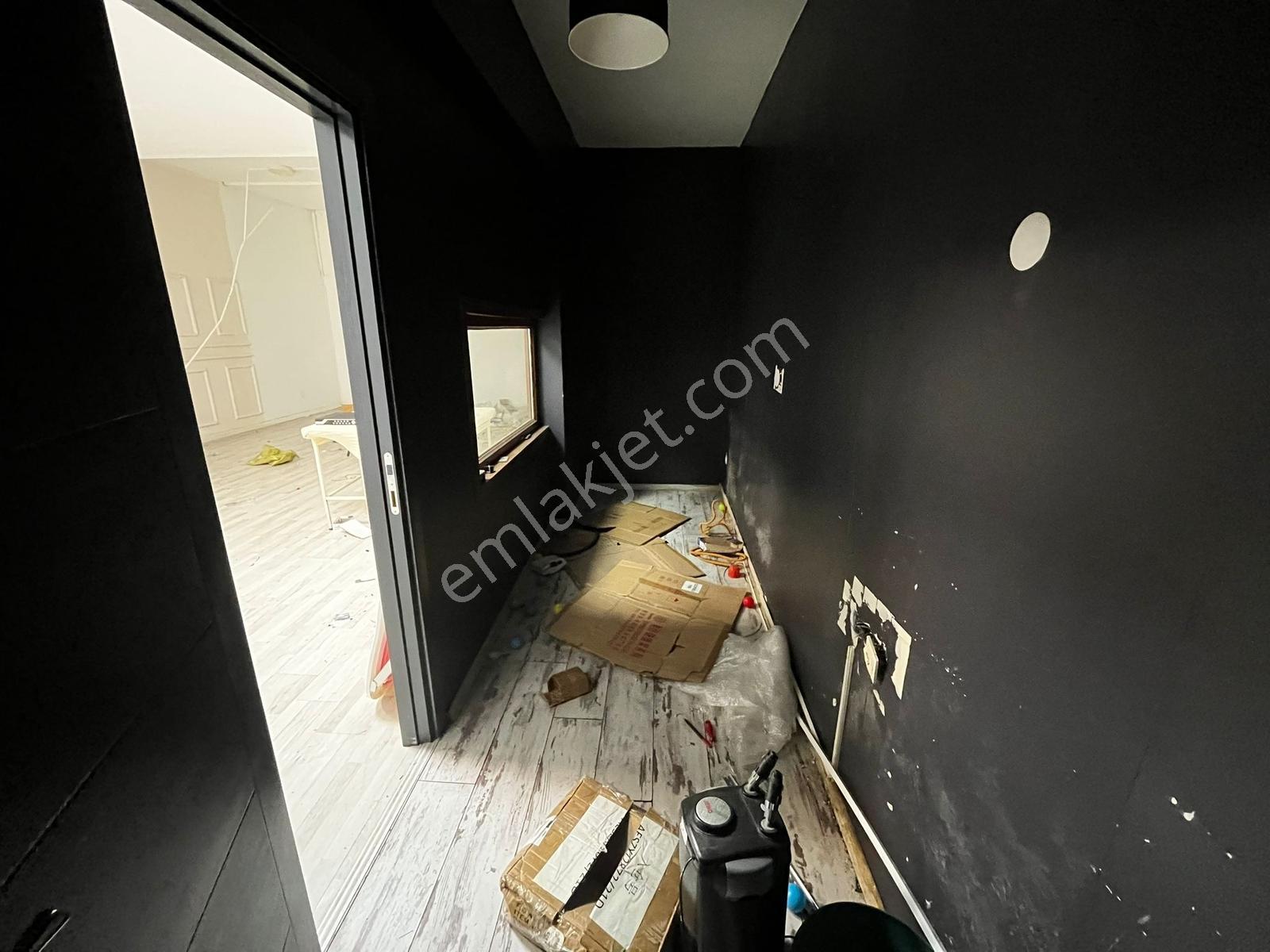 Plaza Yanı Köşe Konumda 200 M2 Şık Yapılı Kiralık İş Yeri - Görsel 9