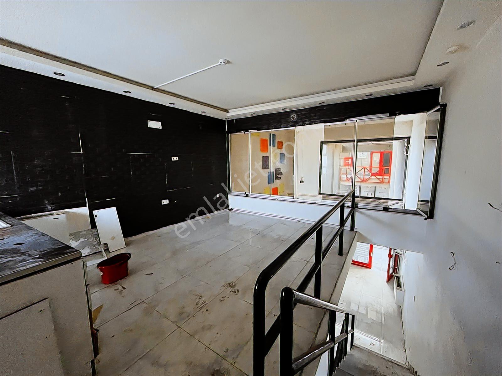 Kaçırılmaz! Metroya Yakın Giyimkent'e Komşu 125m2 Kiralık İşyeri - Görsel 14