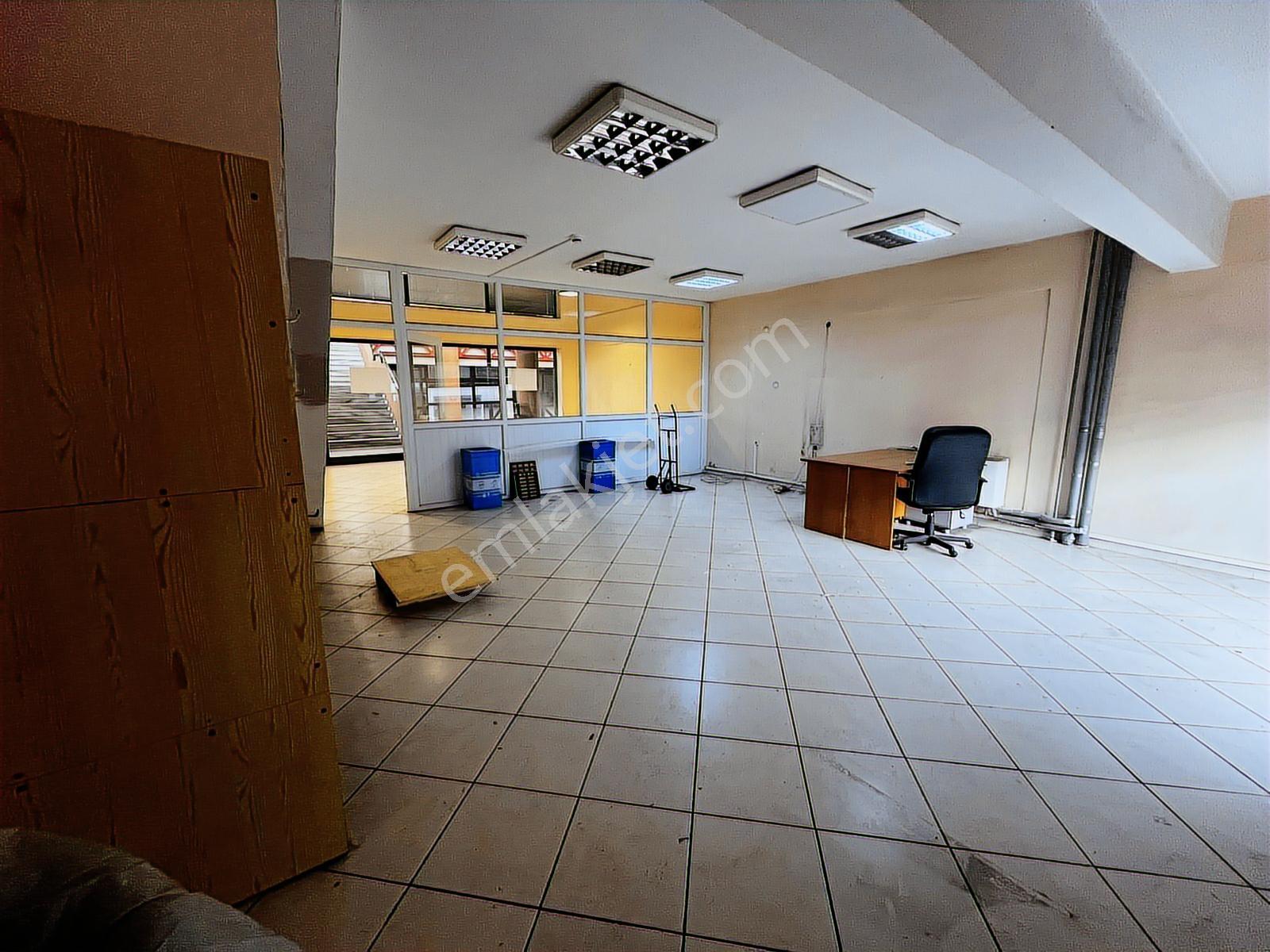 Em-of'tan Merkezi Konumda Yapılı 130 M2 Kiralık İş Yeri - Görsel 12