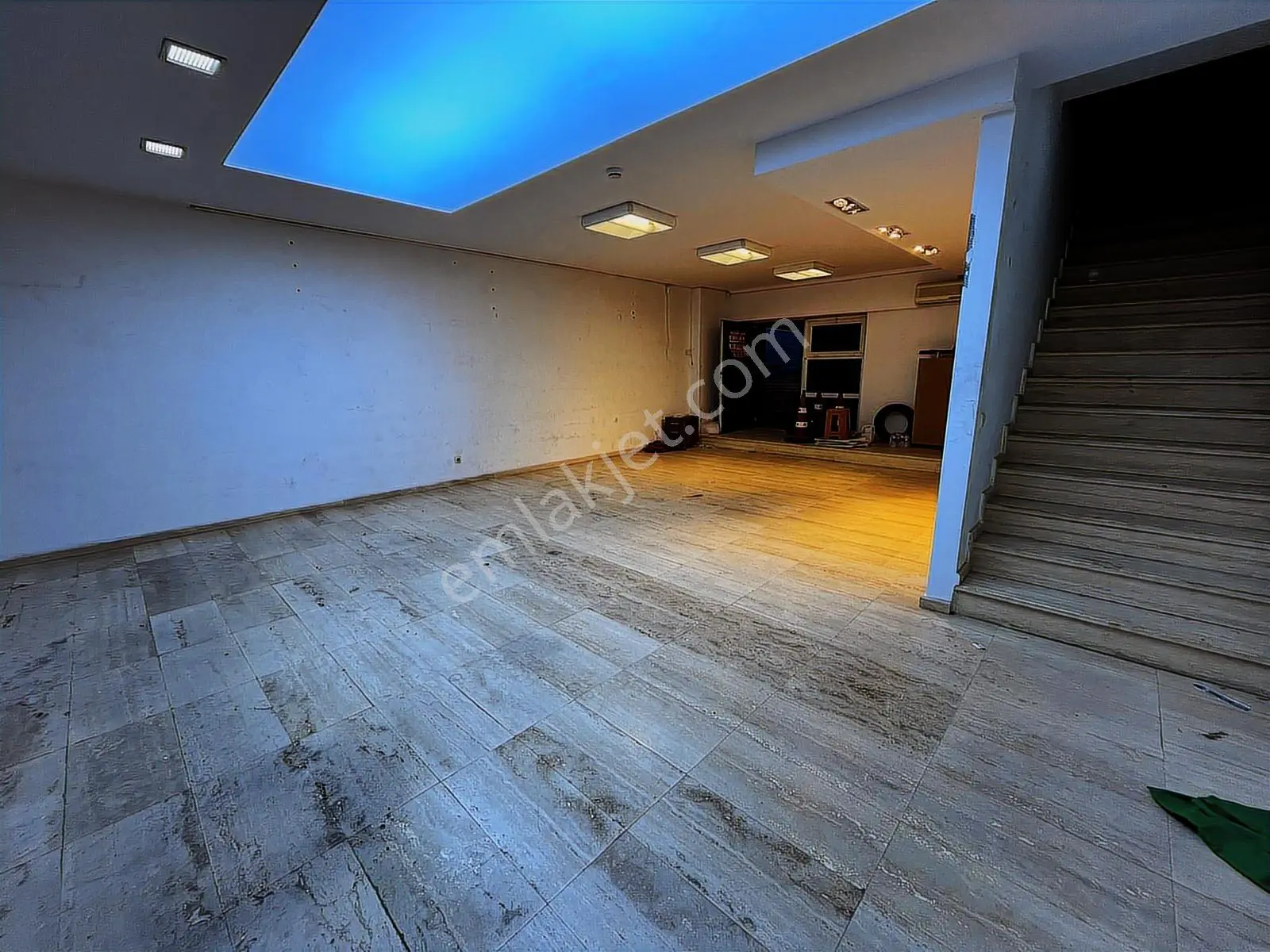 Tekstilkent Emlak'tan Kdv Avantajlı Caddede 210 M2 - Görsel 9