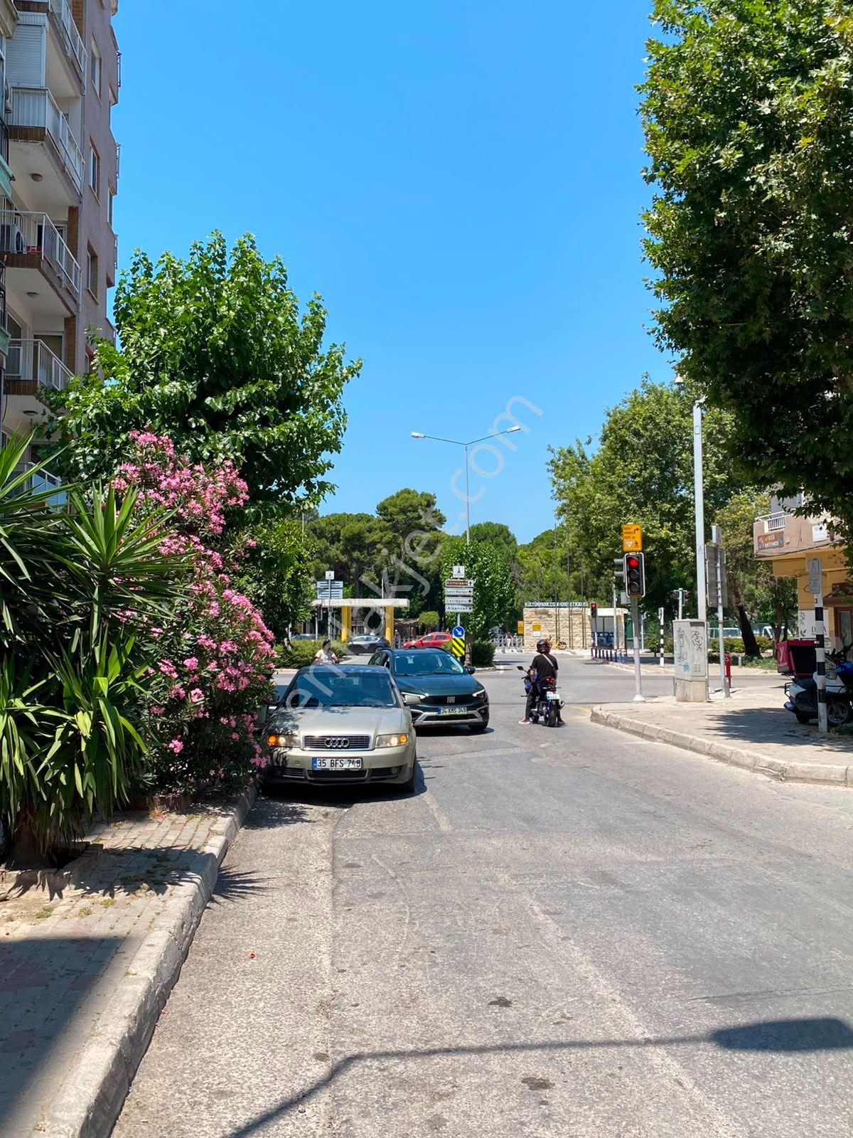 Alsancak Fuarın Dibinde 3+1 110m2 Dgazlı Arakat Asansörlü Kiralık Daire - Görsel 31