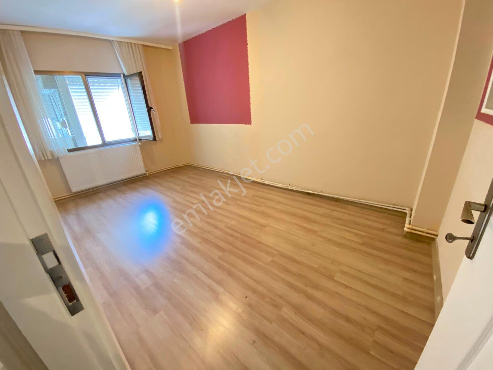 Alsancak Fuarın Dibinde 3+1 110m2 Dgazlı Arakat Asansörlü Kiralık Daire - Görsel 10
