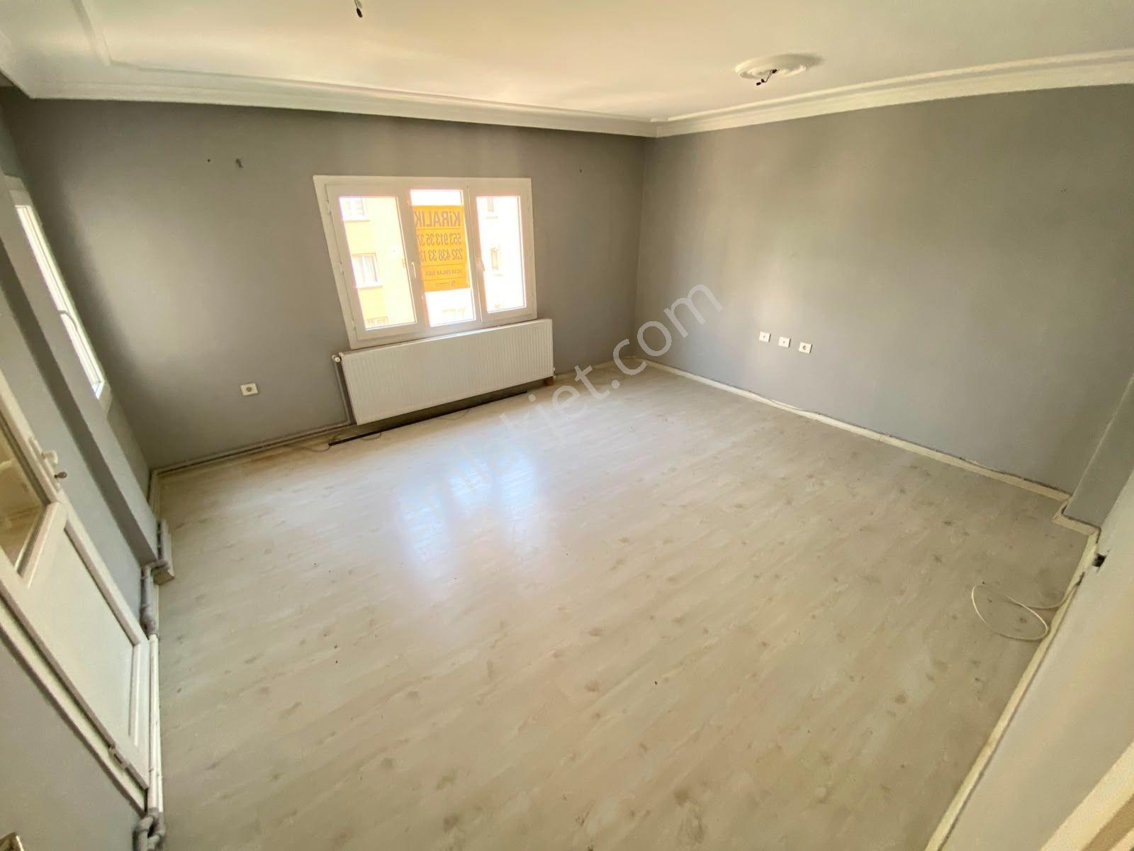 Alsancak Fuarın Dibinde 3+1 110m2 Dgazlı Arakat Asansörlü Kiralık Daire - Görsel 7