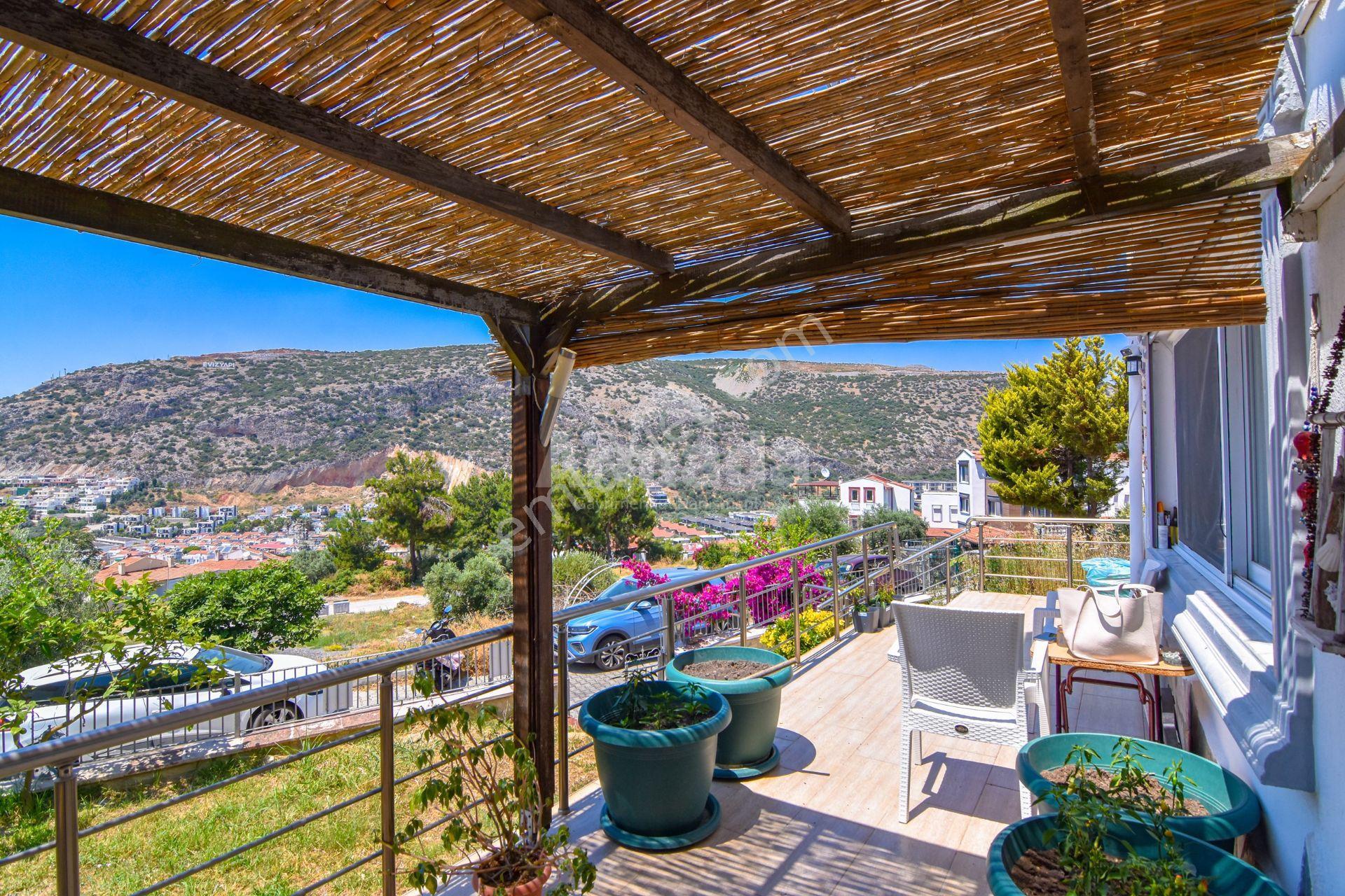 Kuşadası'nda Deniz Manzaralı Tam Müstakil 4+1 Villa - Görsel 28