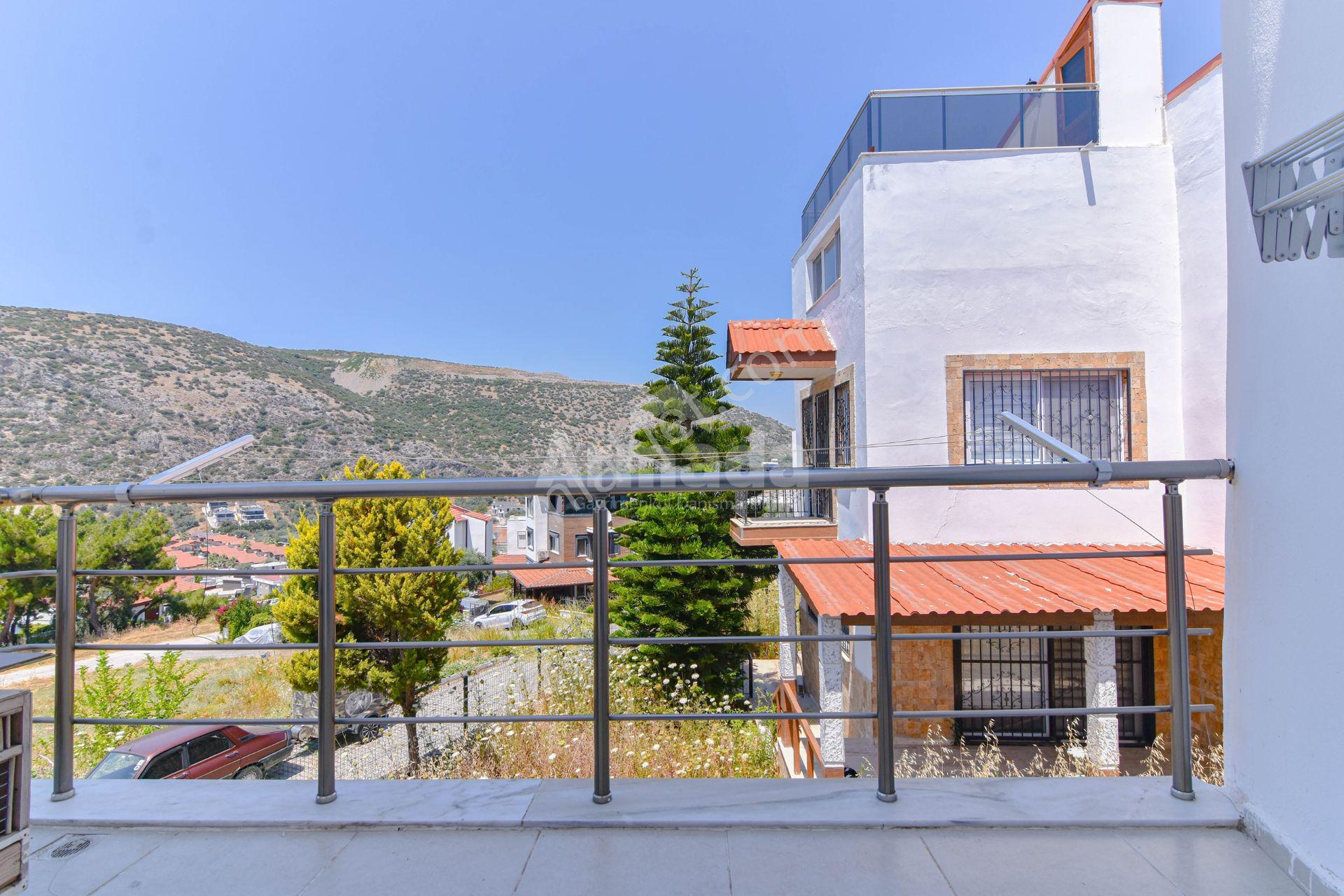 Kuşadası'nda Deniz Manzaralı Tam Müstakil 4+1 Villa - Görsel 19