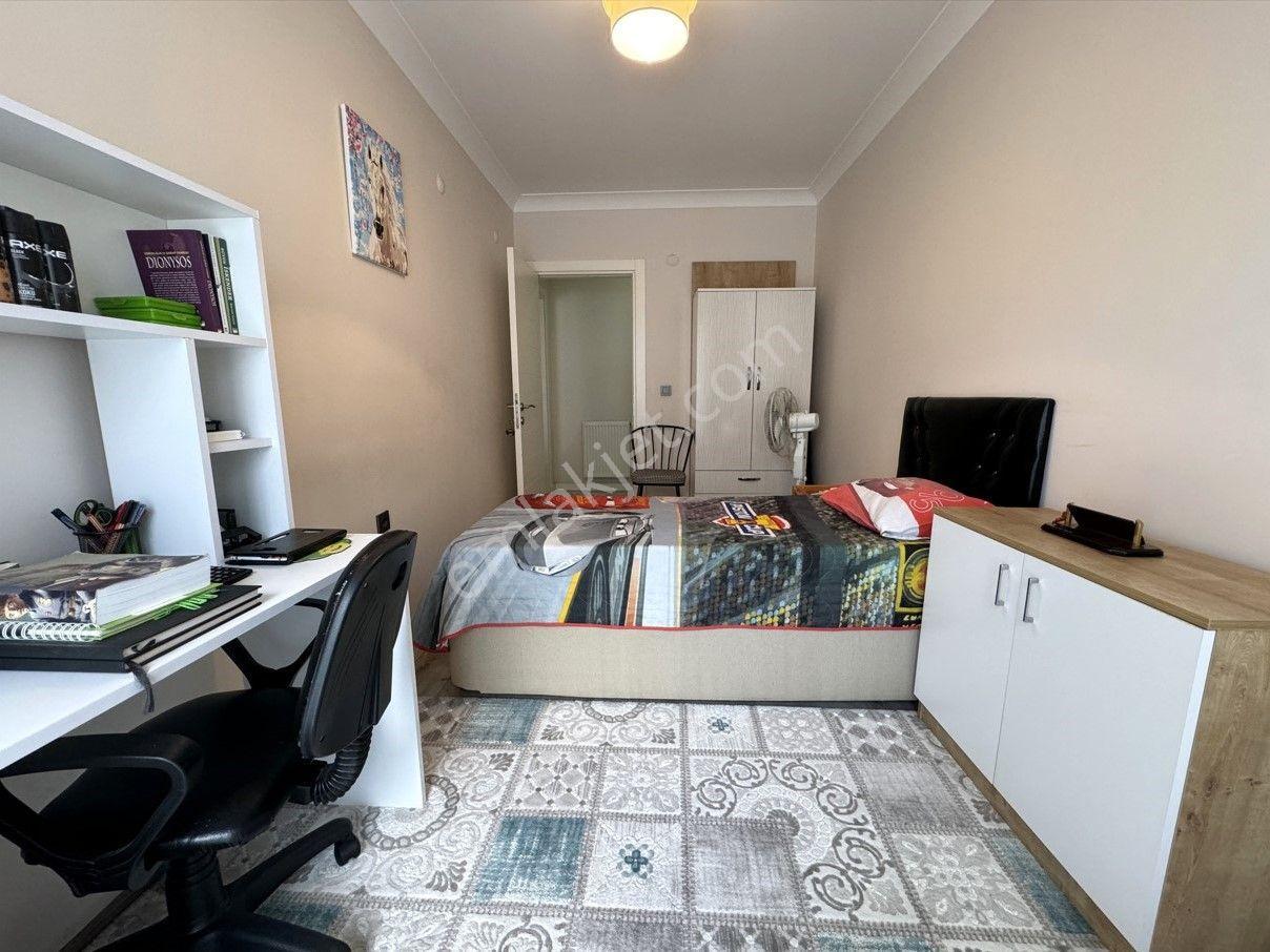 Karşıyaka İmbatlı’da Merkezi Konumda 2+1 Kiralık Ara Kat Daire - Görsel 22