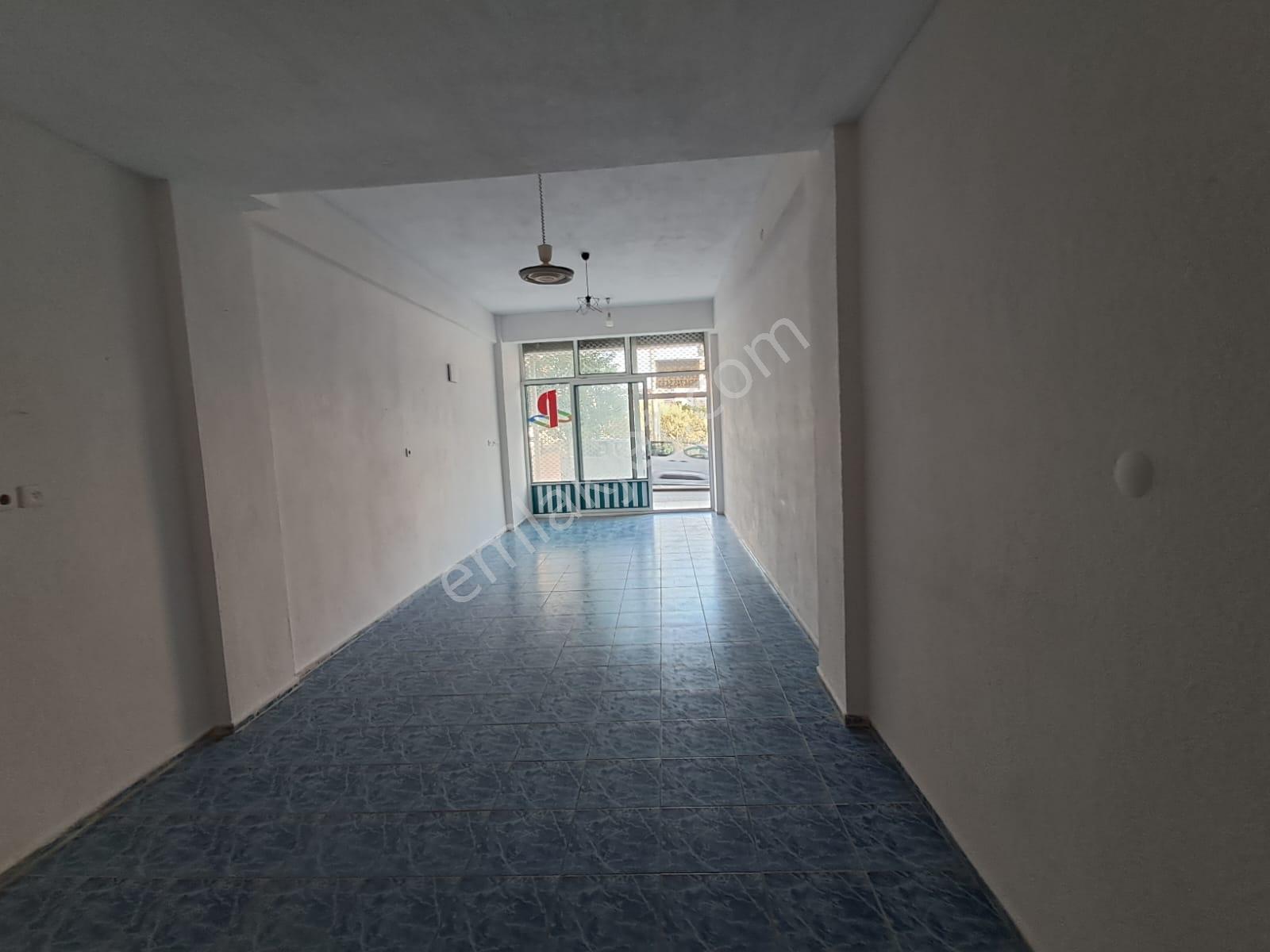 Bayraklı Osmangazi'de Pazaryeri Yakını Kiralık Dükkan - Görsel 2