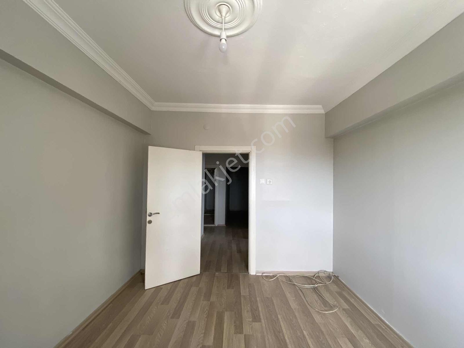 Adapazarı Yağcılar Altay Sitesinde 3+1 Kiralık Daire - Görsel 17