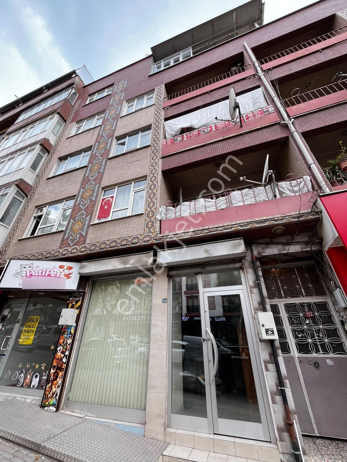 Eğitim Mah. Prof.tezok Caddesinde 3+1 Kiralık Daire Kat 2 - Görsel 11