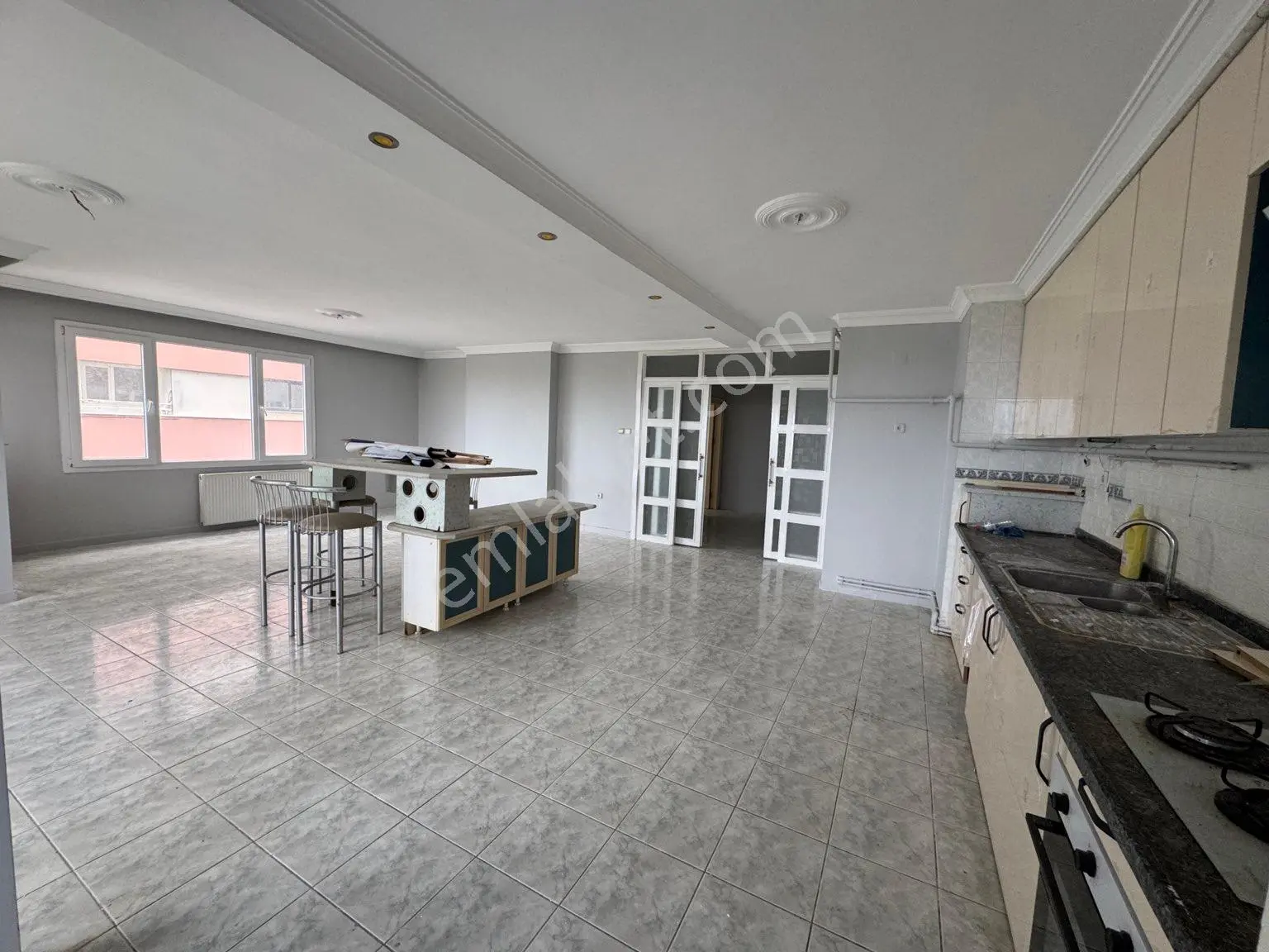 Merkez Park Ve Göl Manzaralı-8.kat-doğalgazlı-3+1 Kiralık Daire - Görsel 9