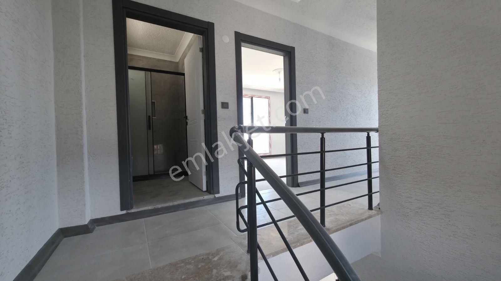 Yeniçiftlik Altıntarla Mevkinde Ultra Lüks, İskanlı 4+1 Villa - Görsel 20