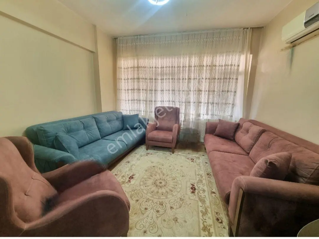 Tonguç Caddesi Üstünde 3+1