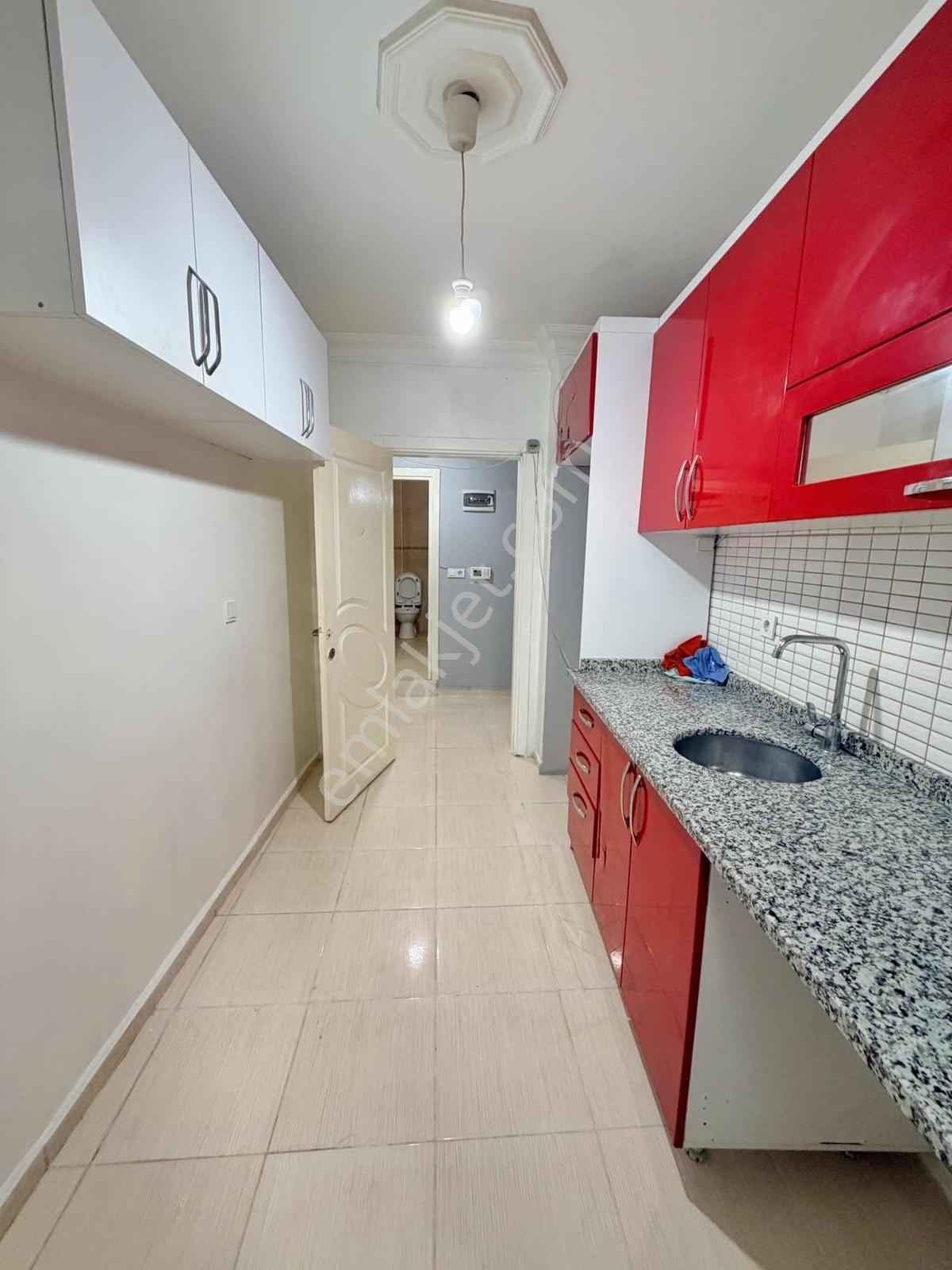Familyadan Veysel Karani Metro Çıkışında 2+1 Asansörlü Giriş Alt - Görsel 7