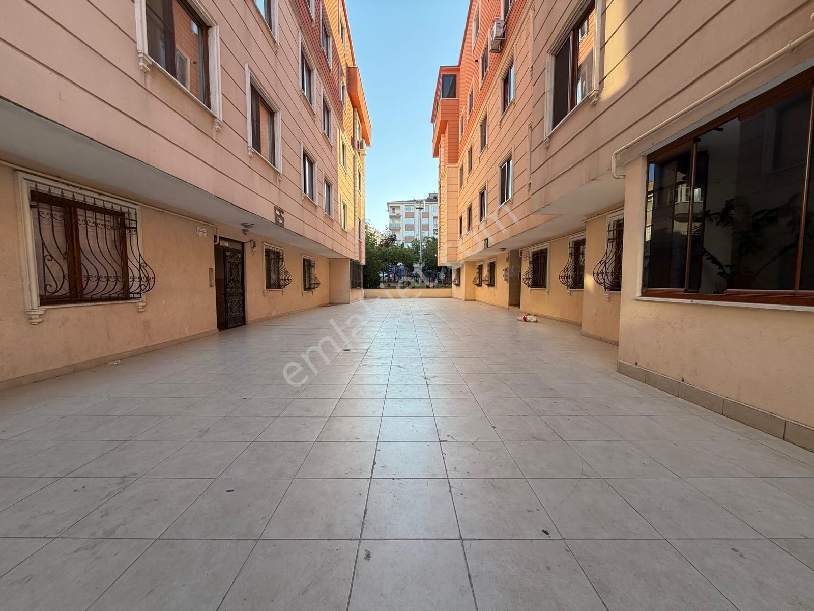 Tatlıkuyu Site İçinde 3+1 Ön Cephe 130m² İskanlı Fırsat Daire - Görsel 17