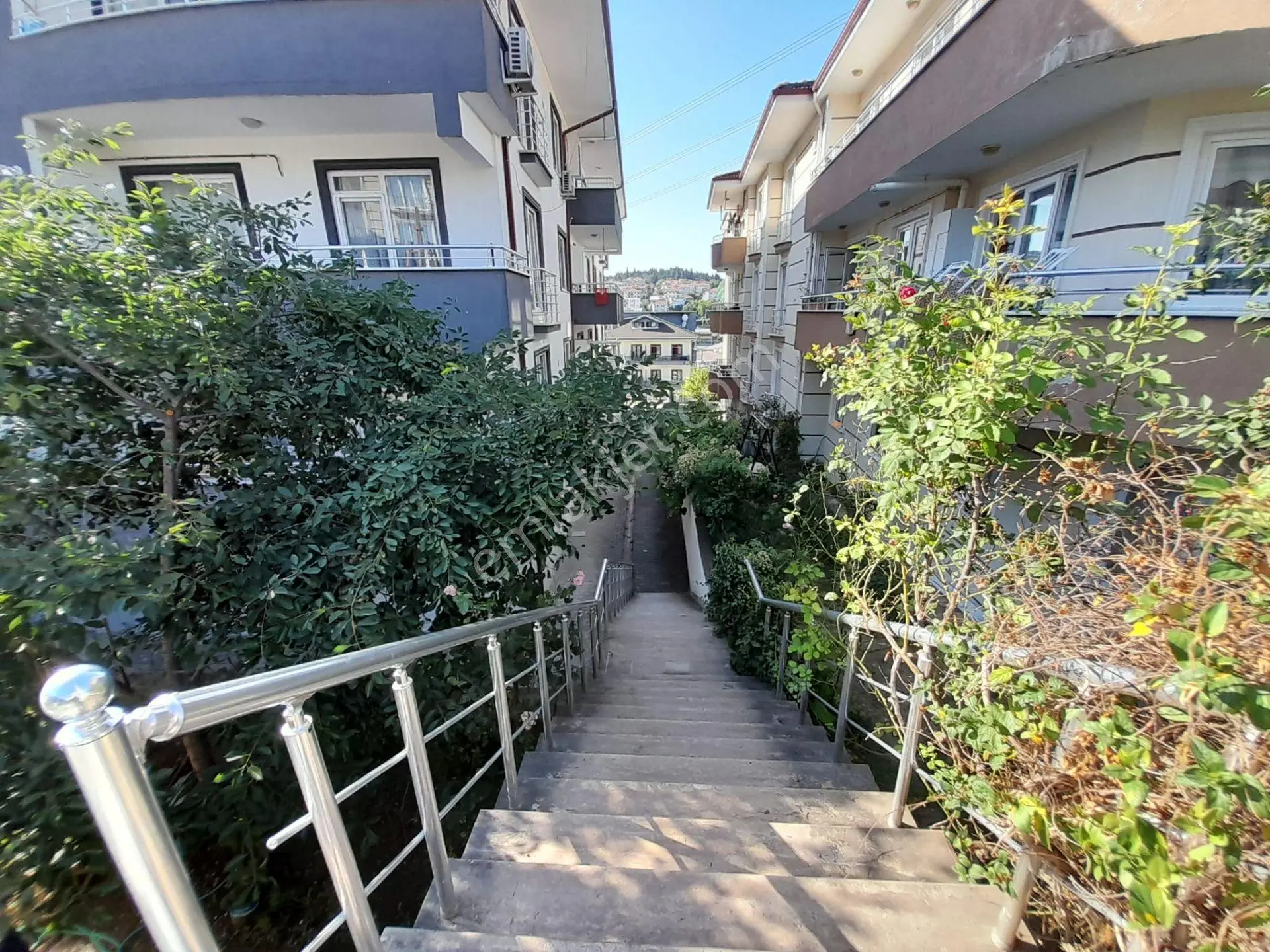 Serdivan Kemalpaşa Mahallesi 2+1 Eşyalı Satılık Daire - Görsel 3