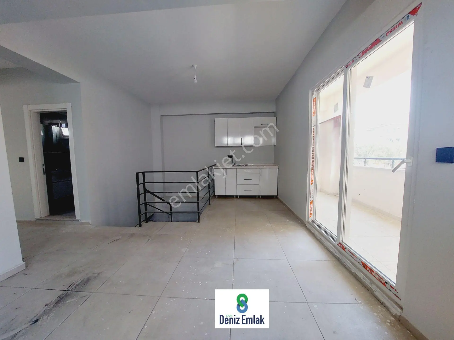 Deniz Den Edremit Zeytinli'de Kiralık 250 M² Sıfır Bahçe Katı Dükkan - Görsel 3