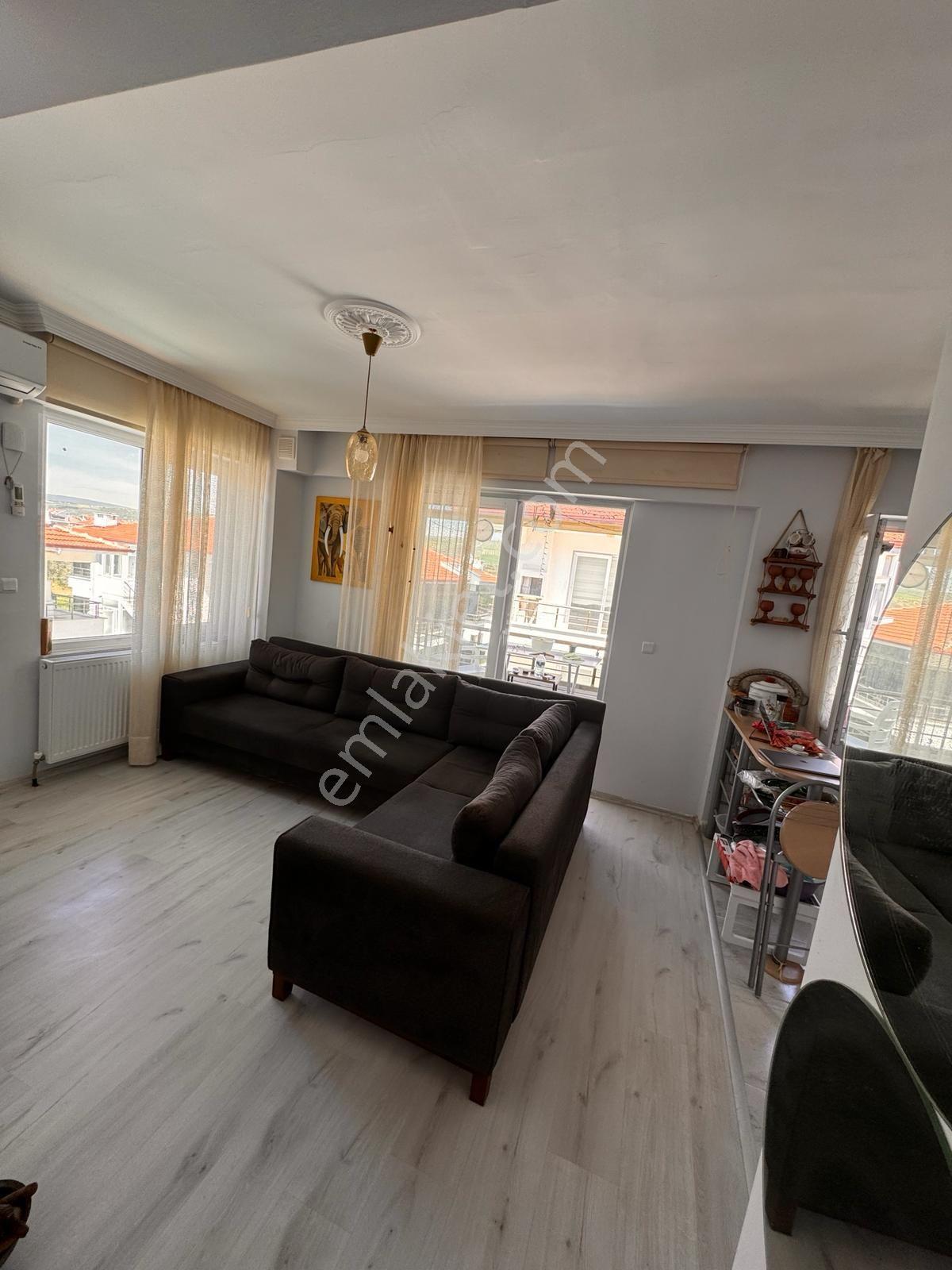 Şarköy'de Havuz Manzaralı, Eşyalı Satılık 2+1! Emsallerinden Çok Uygun Fırsat - Görsel 5