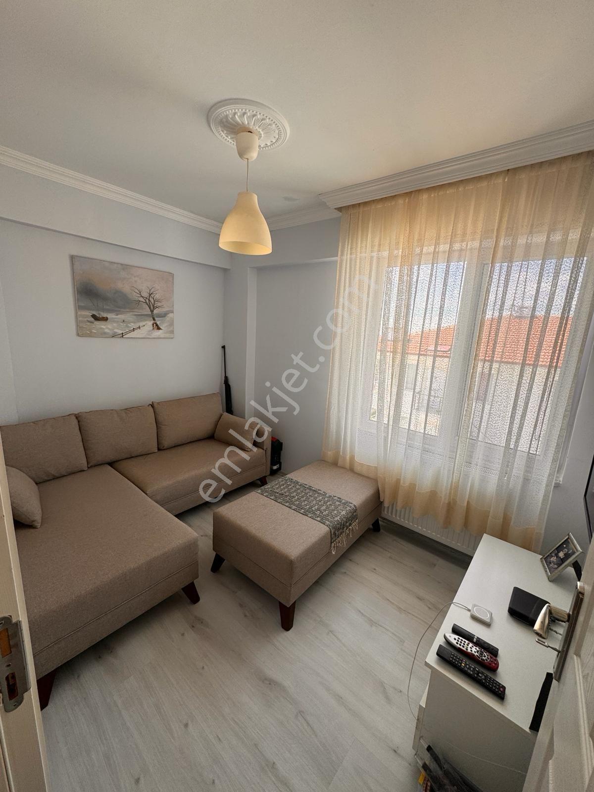 Şarköy'de Havuz Manzaralı, Eşyalı Satılık 2+1! Emsallerinden Çok Uygun Fırsat - Görsel 11
