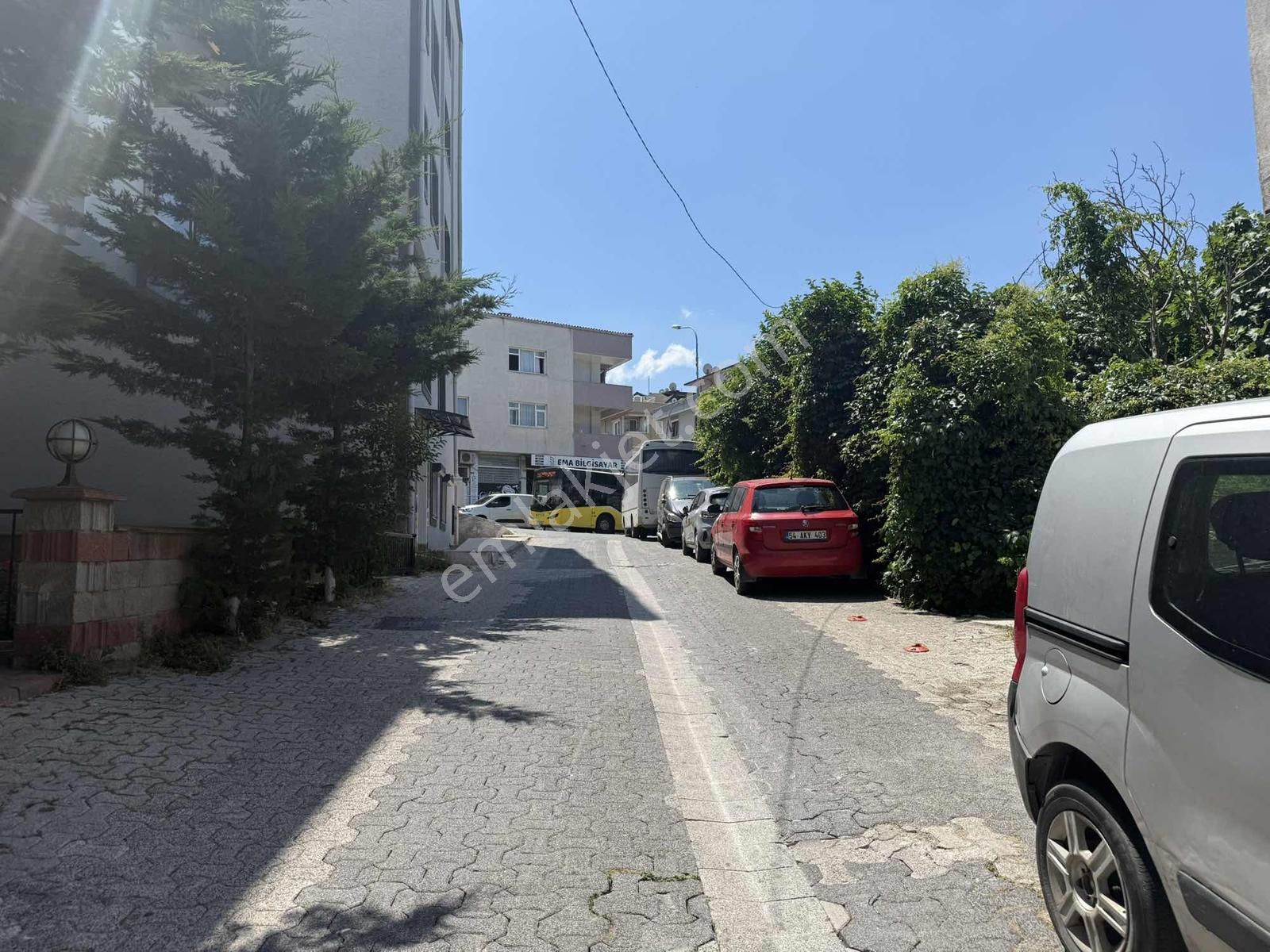 Ataşehir Kayışdağı'nda Balkonlu Kiralık Ferah 2+1 Daire - Görsel 12