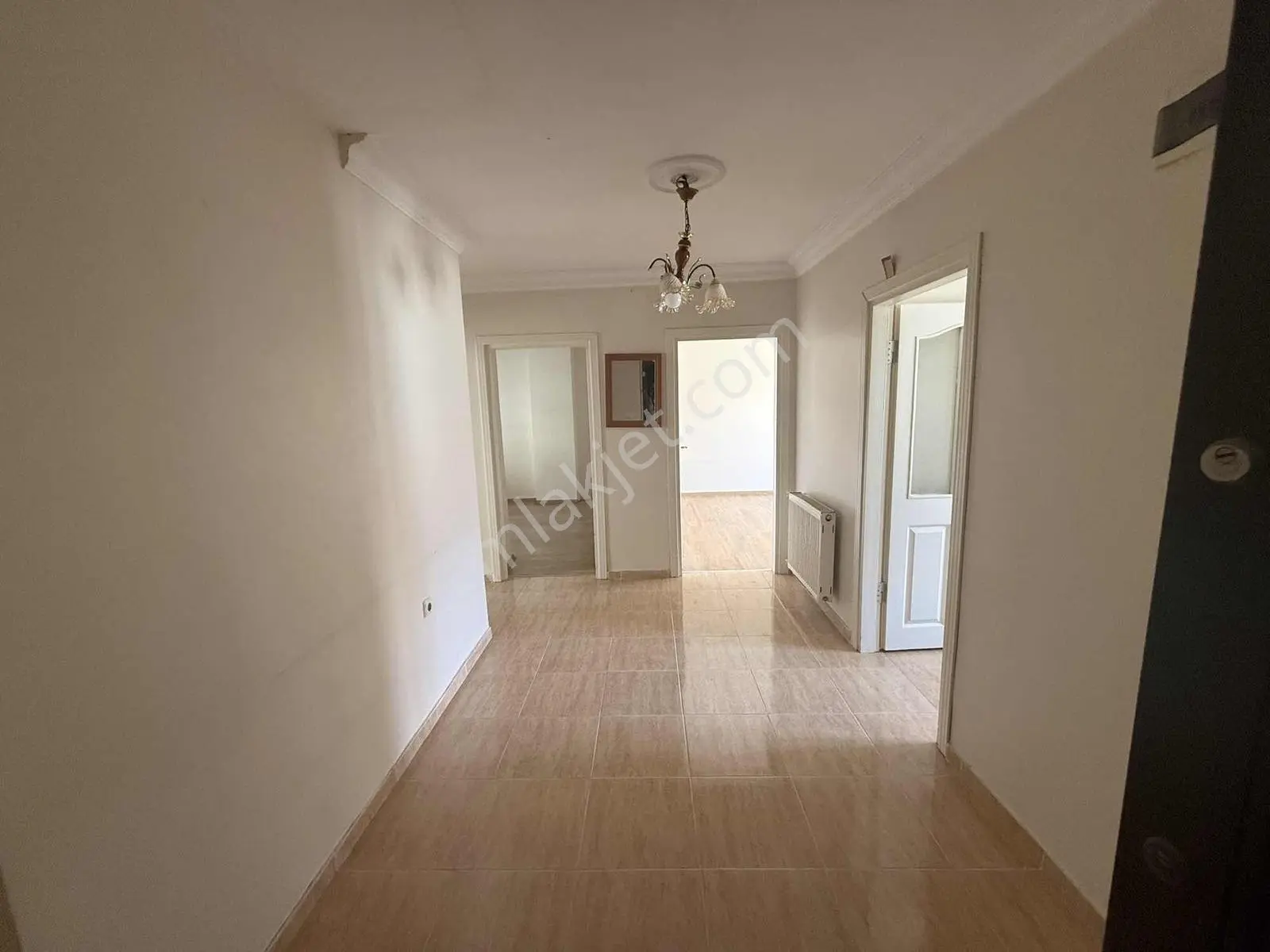 Ataşehir Kayışdağı'nda Balkonlu Kiralık Ferah 2+1 Daire - Görsel 6