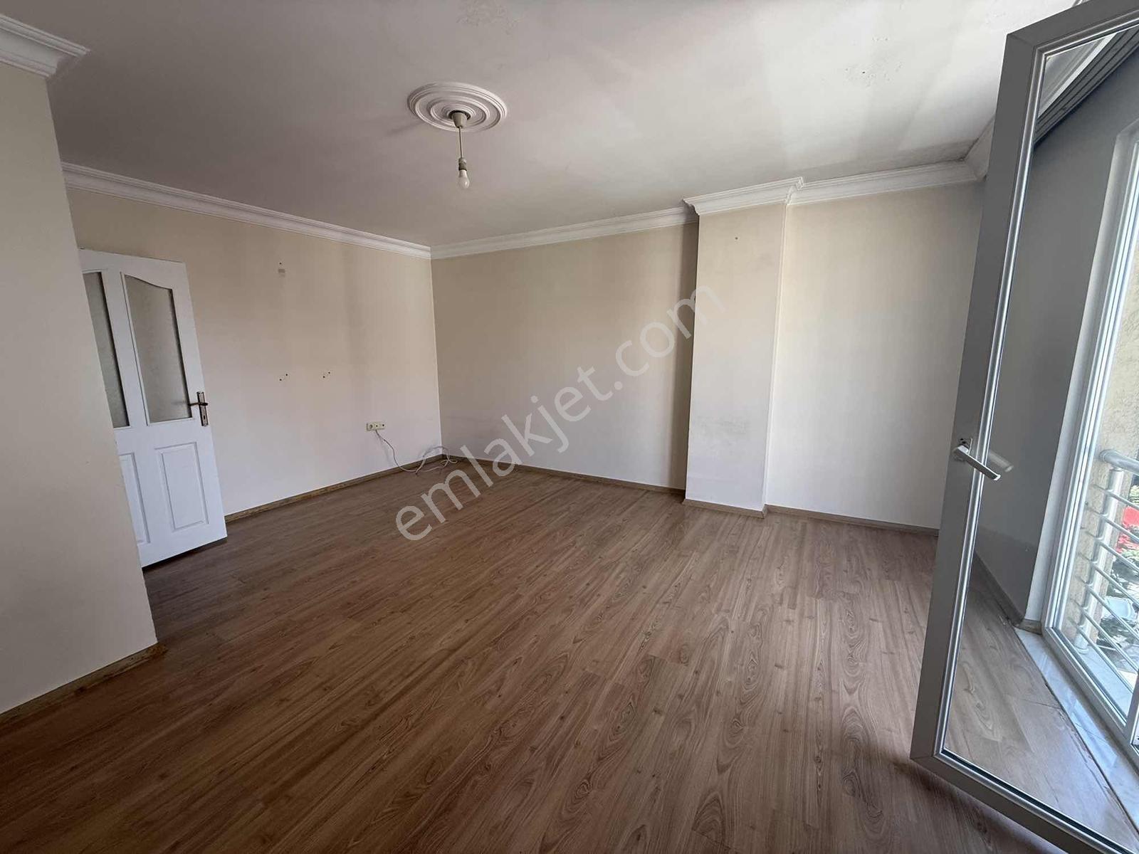 Ataşehir Kayışdağı'nda Balkonlu Kiralık Ferah 2+1 Daire - Görsel 13