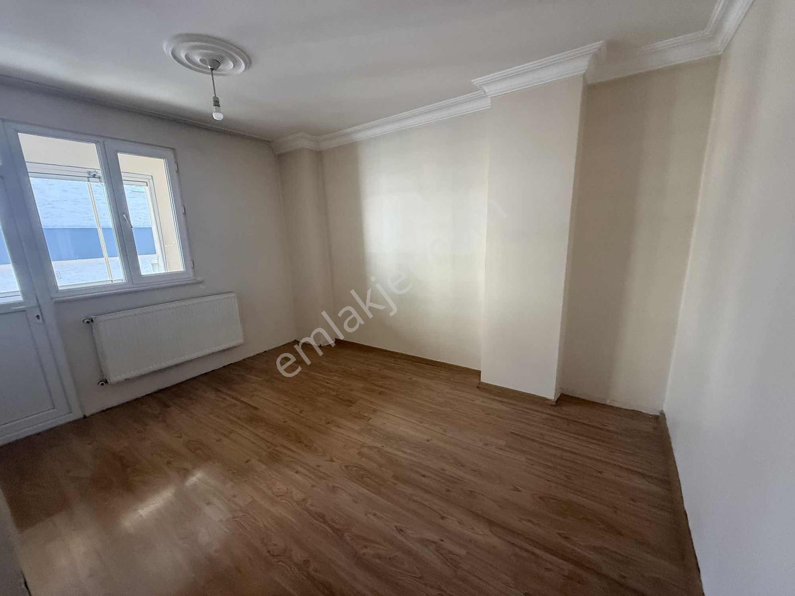 Ataşehir Kayışdağı'nda Balkonlu Kiralık Ferah 2+1 Daire - Görsel 7