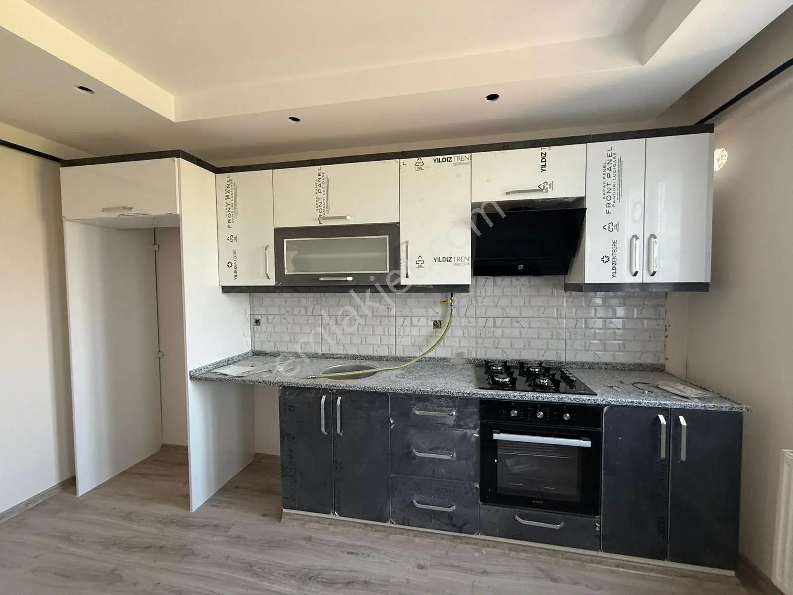 İzmir Torbalı Gold Emlaktan Satılık 2x1 Daire