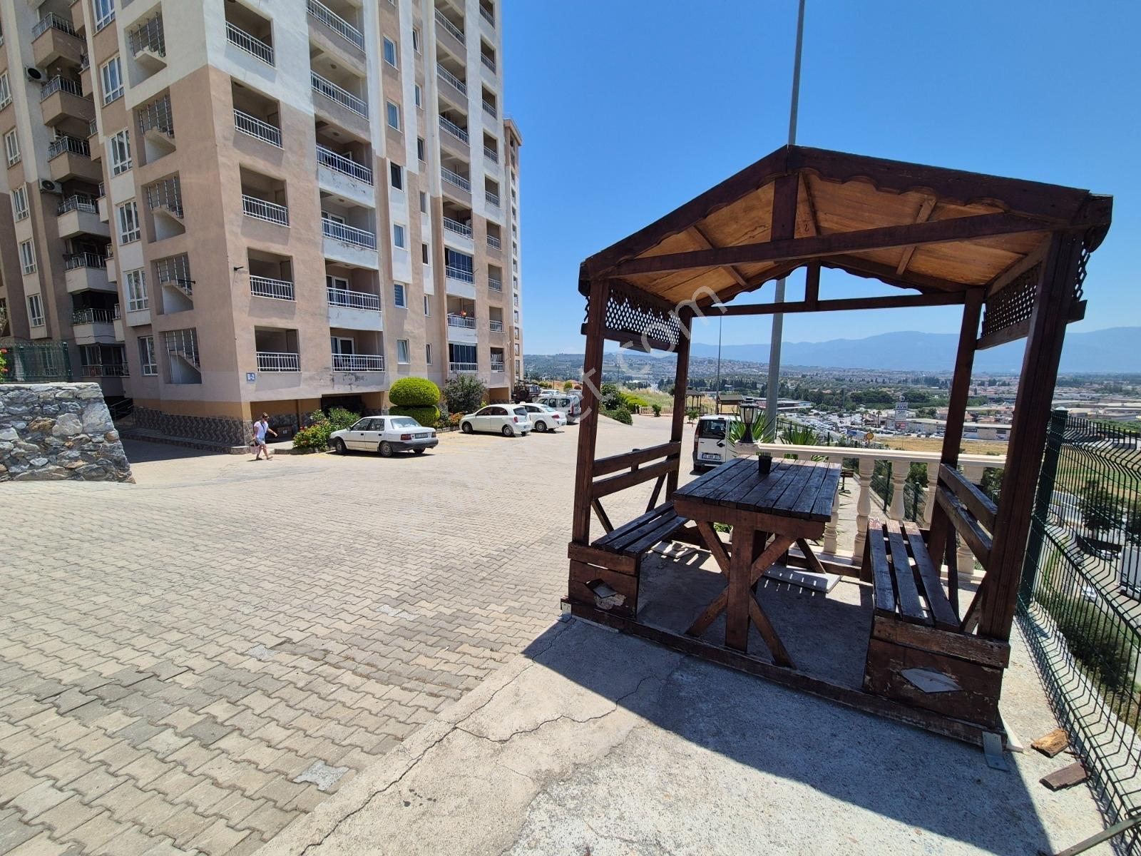 Kuşadası Uydukent Kanarya Sitesi Full Deniz Manzaralı Kiralık - Görsel 4
