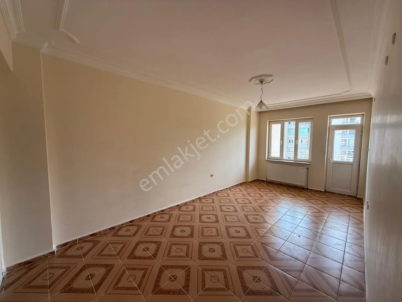 Kayapınar'da Geniş Balkonlu Ve Şehir Manzaralı Kiralık 3+1 - Görsel 3